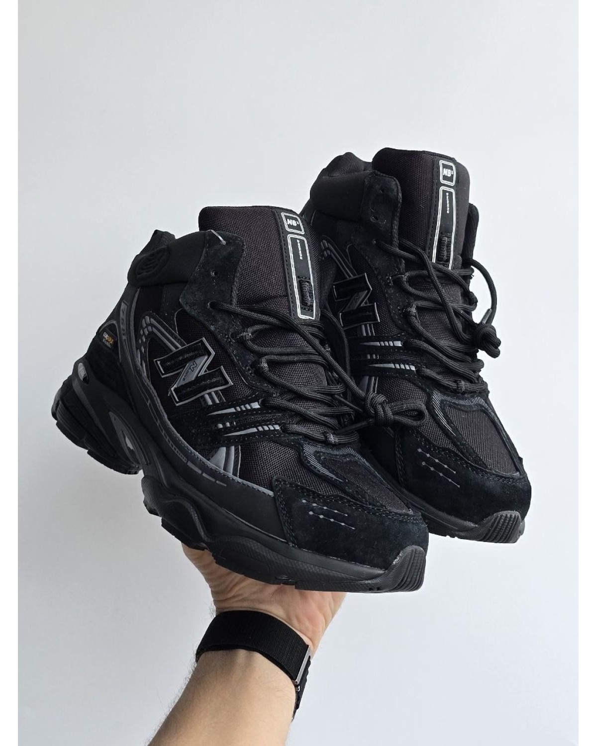 New Balance 758 Fur Black