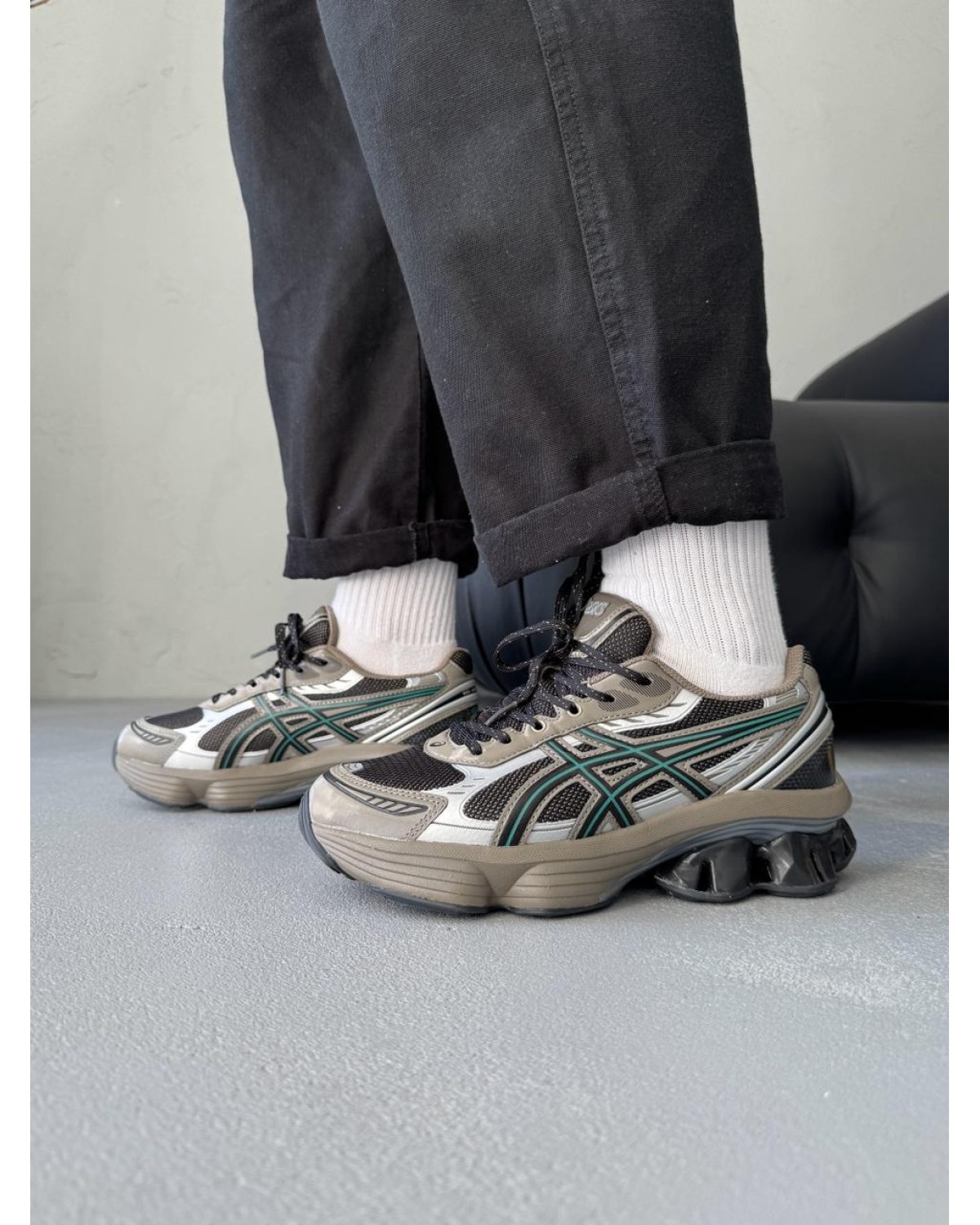 Asics Gel-Kinetik Fluent Black/Dark Taupe