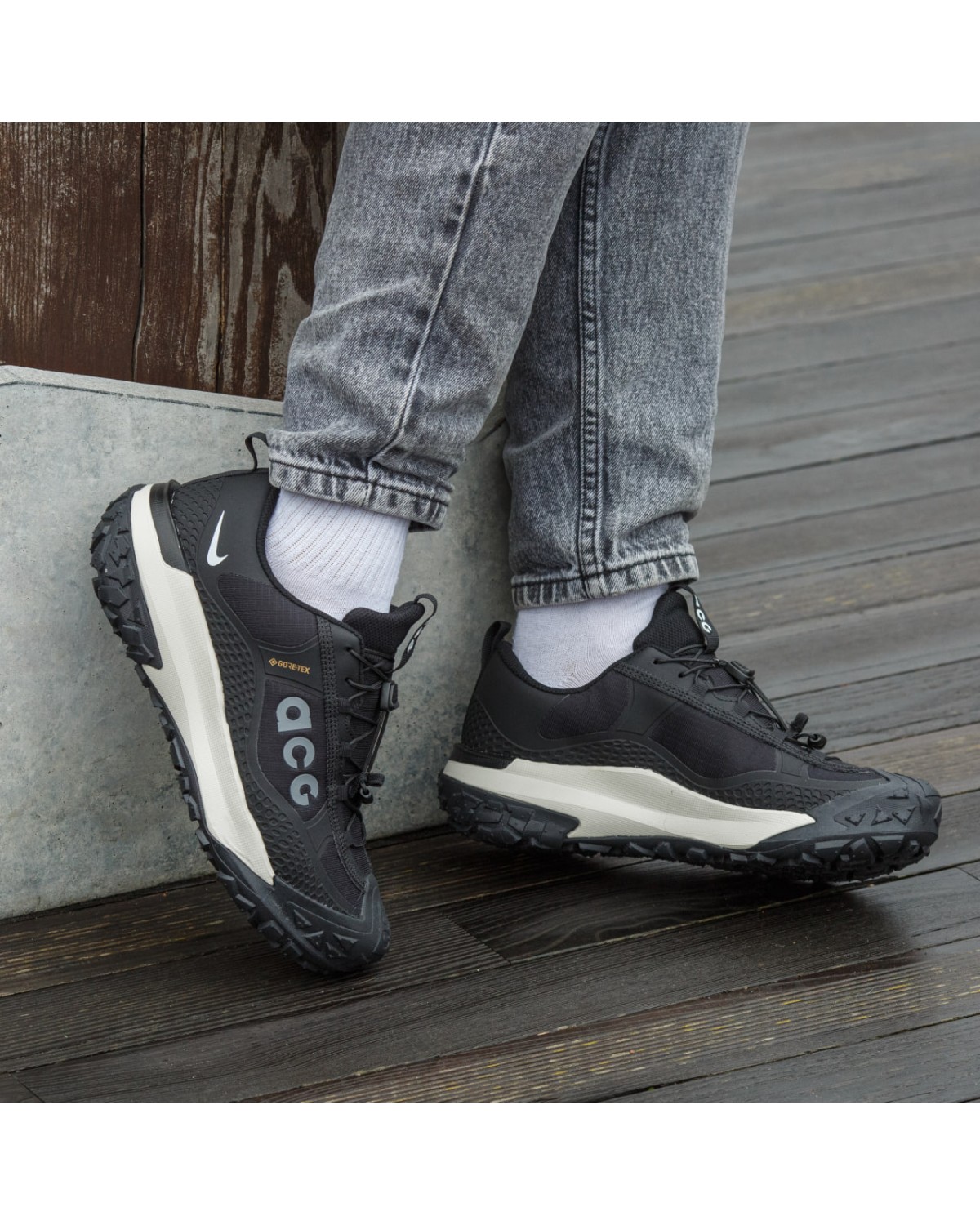 Nike Acg Moutain fly Gore Tex Black Beige