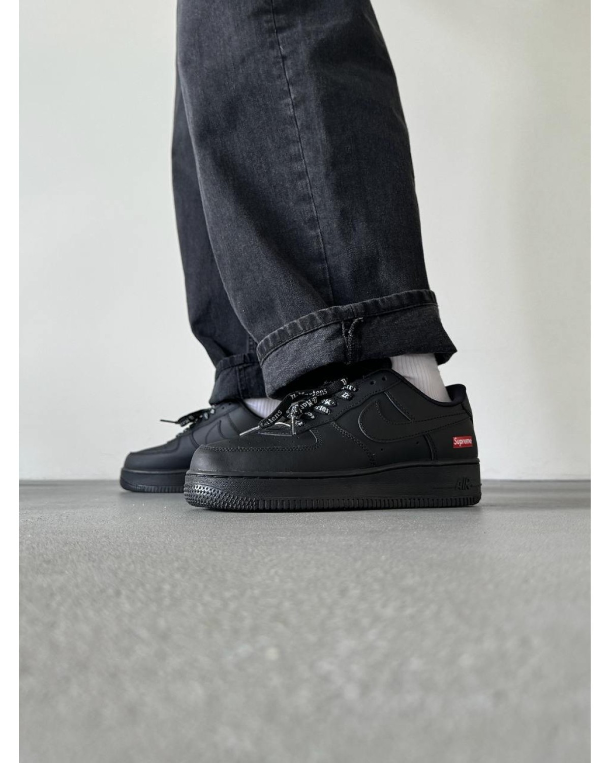 Nike Air Force 1 07 Supreme Black