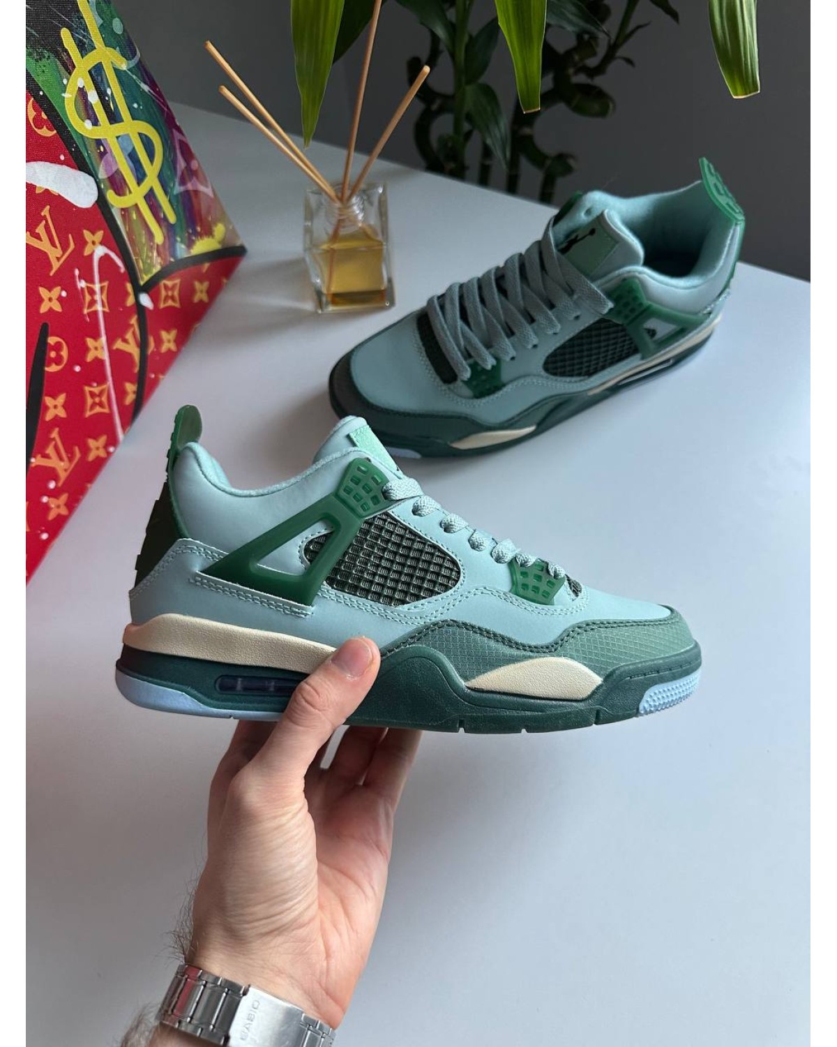 Nike Air Jordan 4 Retro