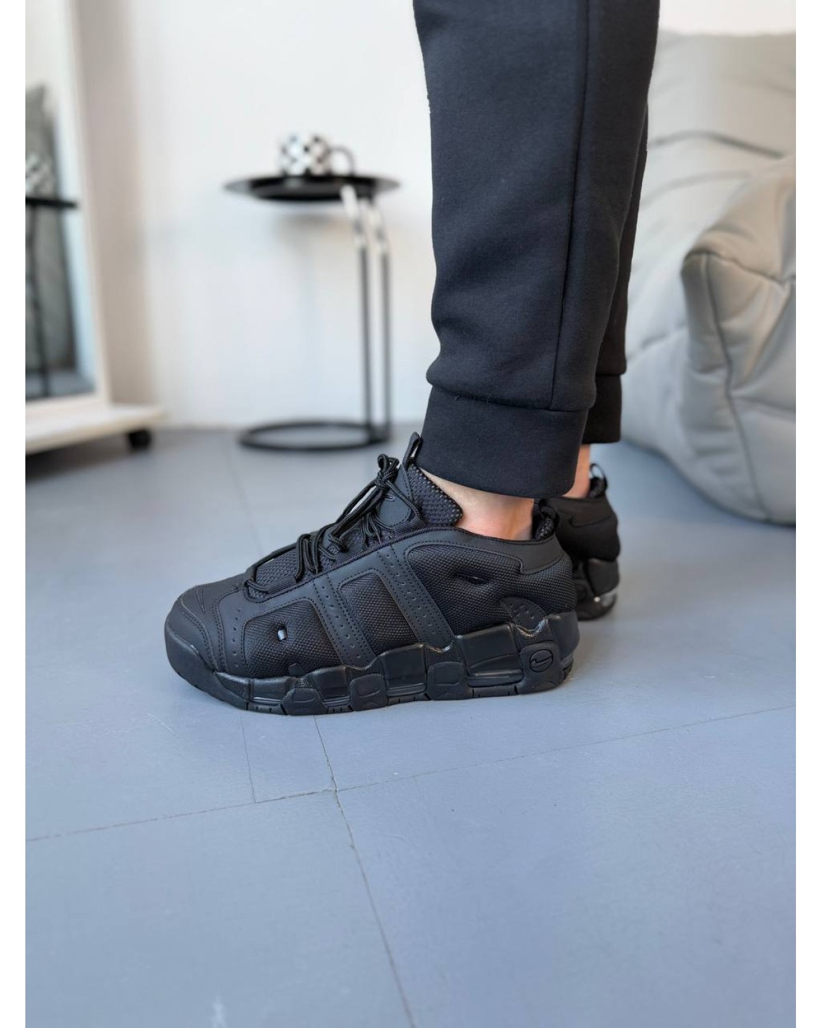 Nike Air More Uptempo Low Black