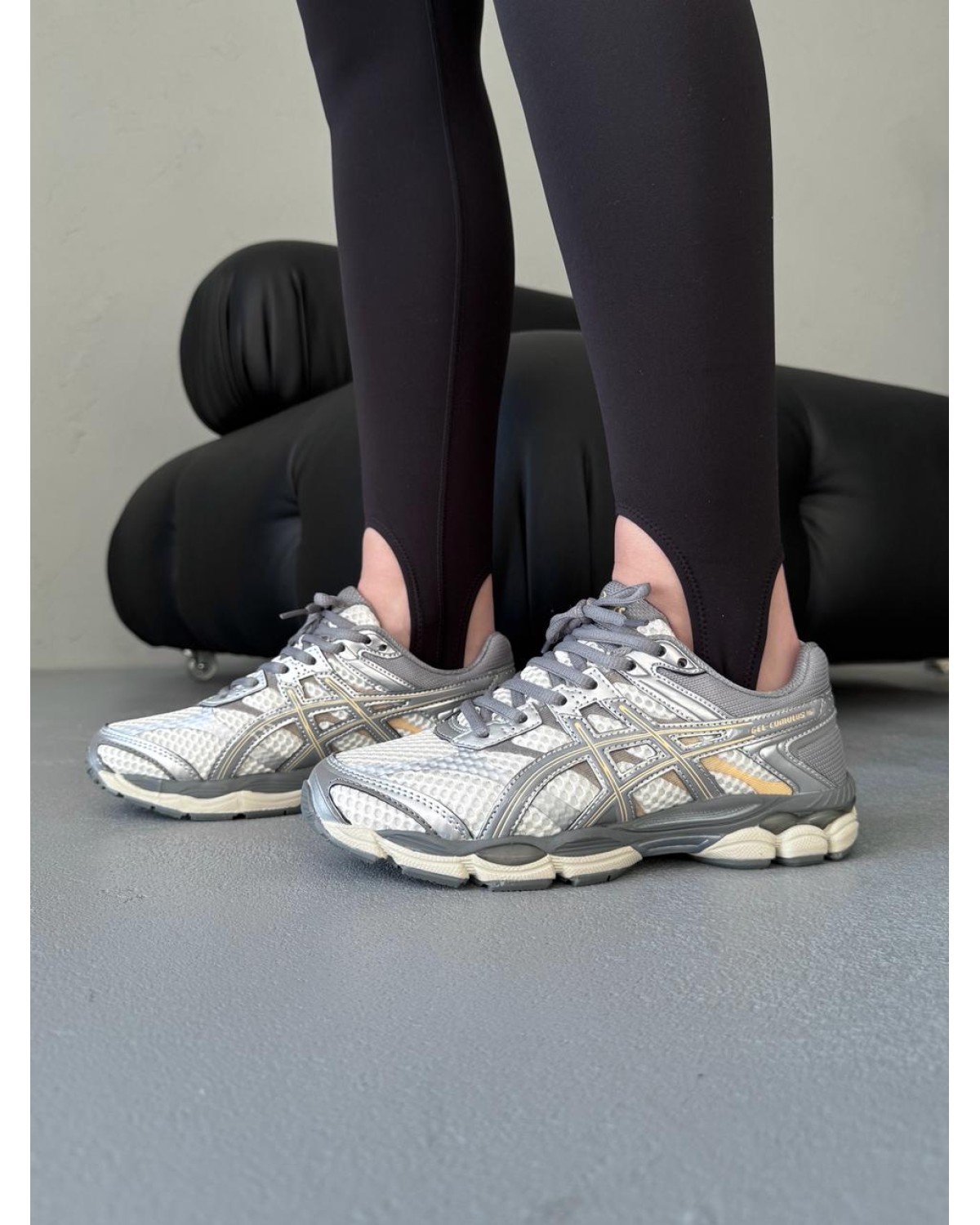 Asics Gel-Cumulus 16 Cream/Clay Grey