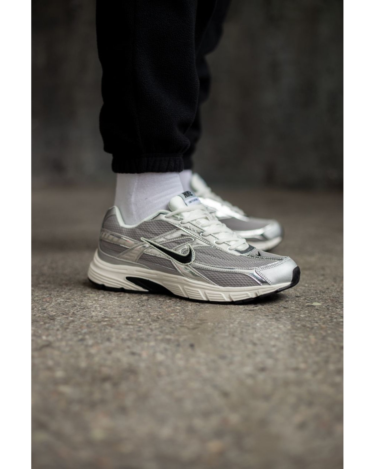 Nike Initiator Silver/White/Black