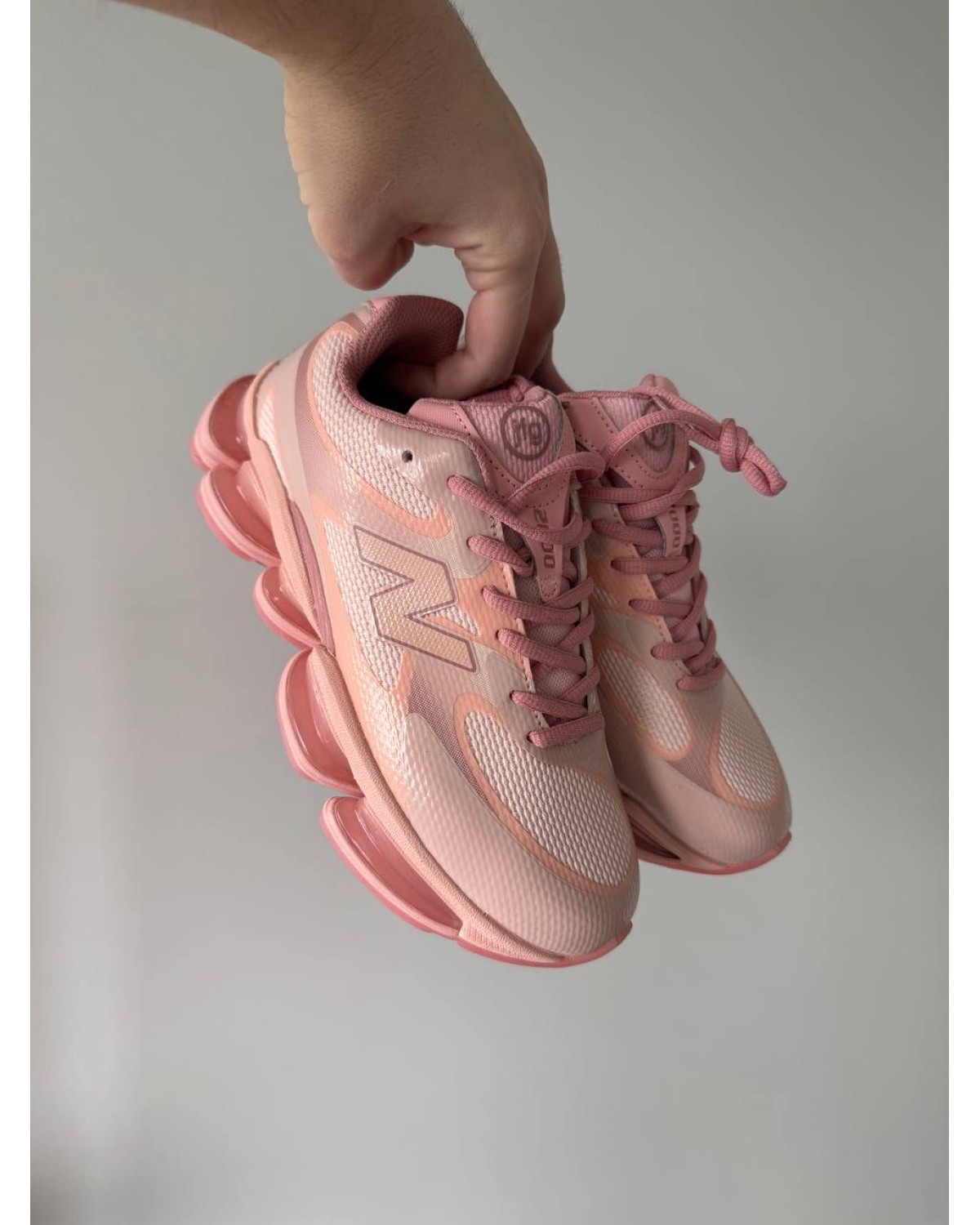 New Balance 2000 Pink