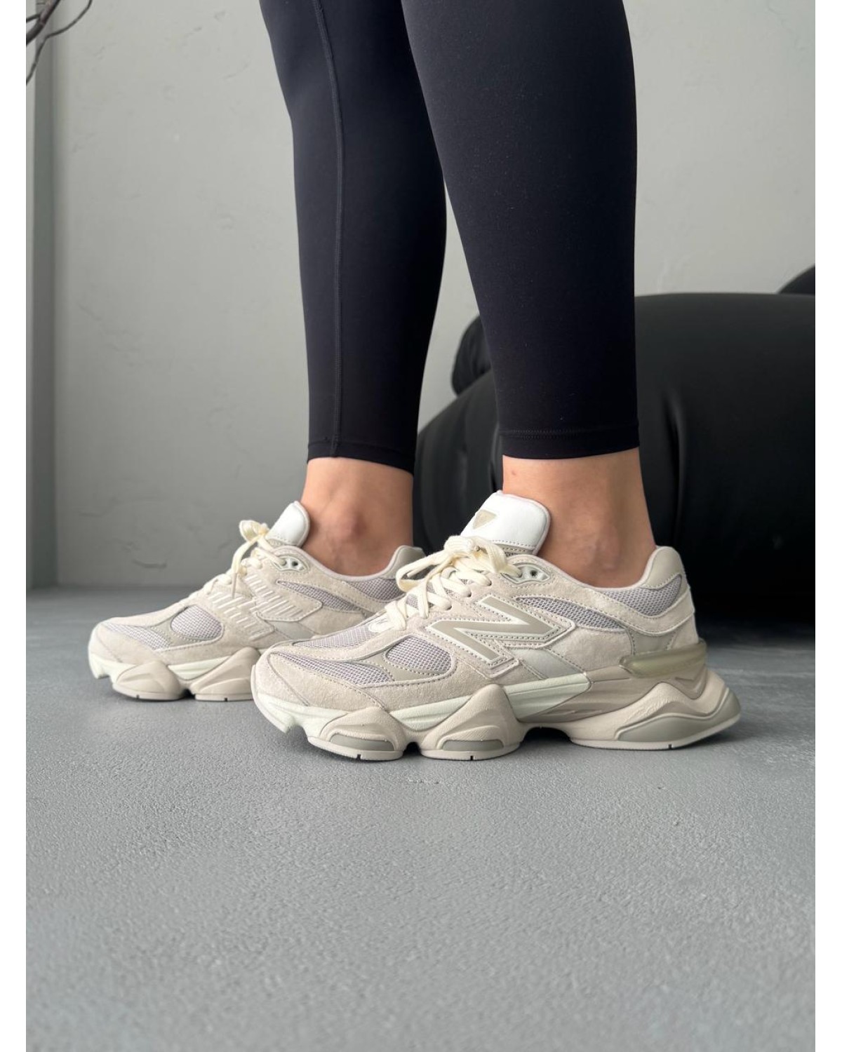 New Balance 9060 Beige/Pink