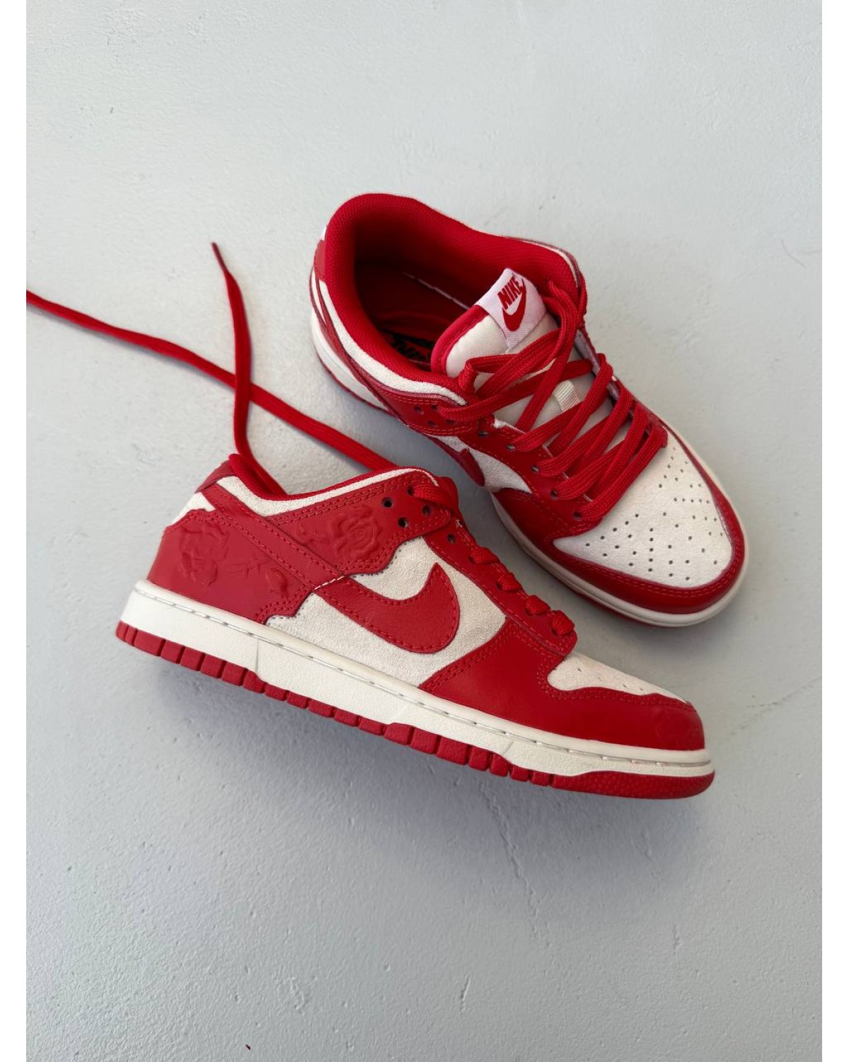 Nike Sb Dunk Red Roses