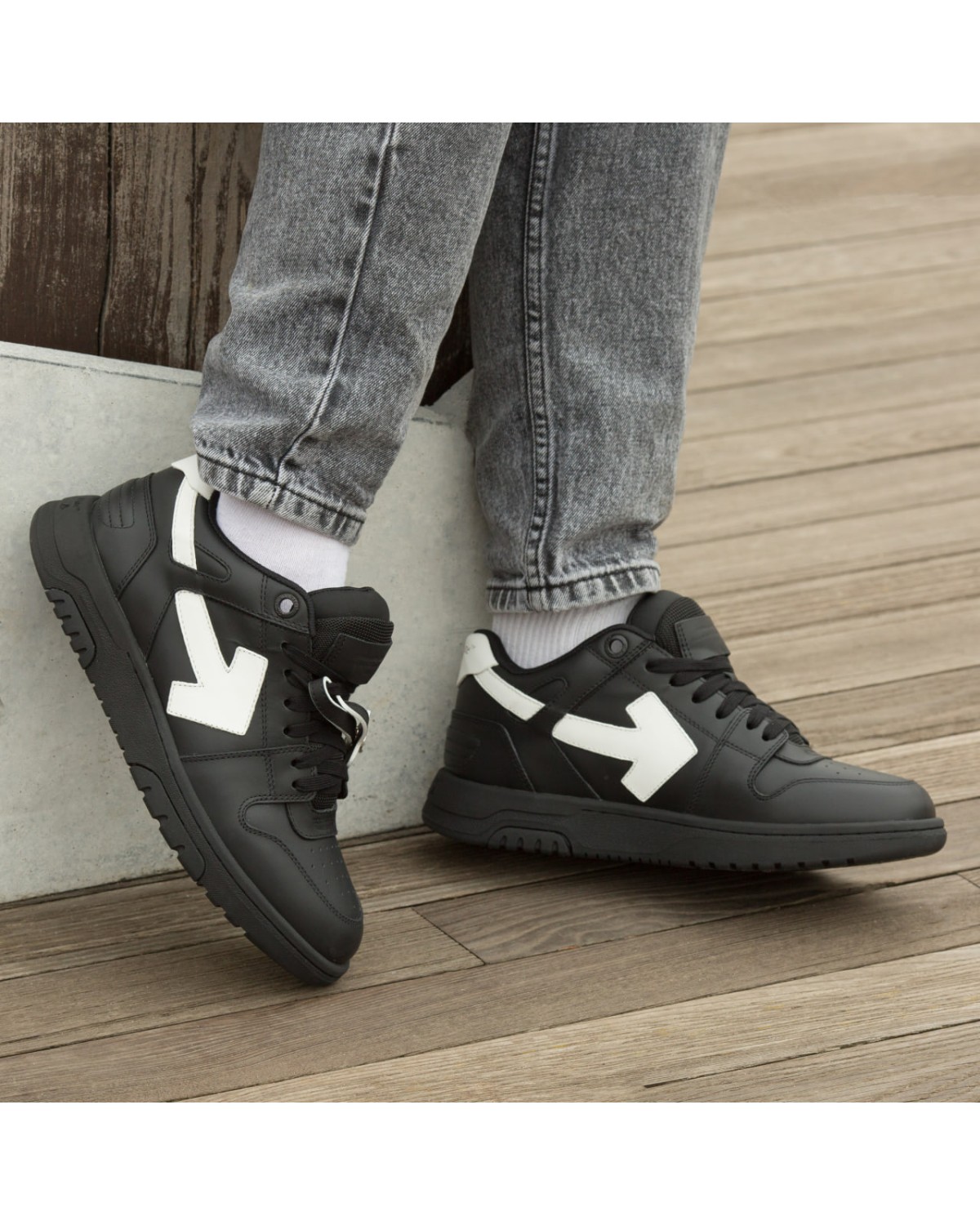 Off White Out Of Office Black