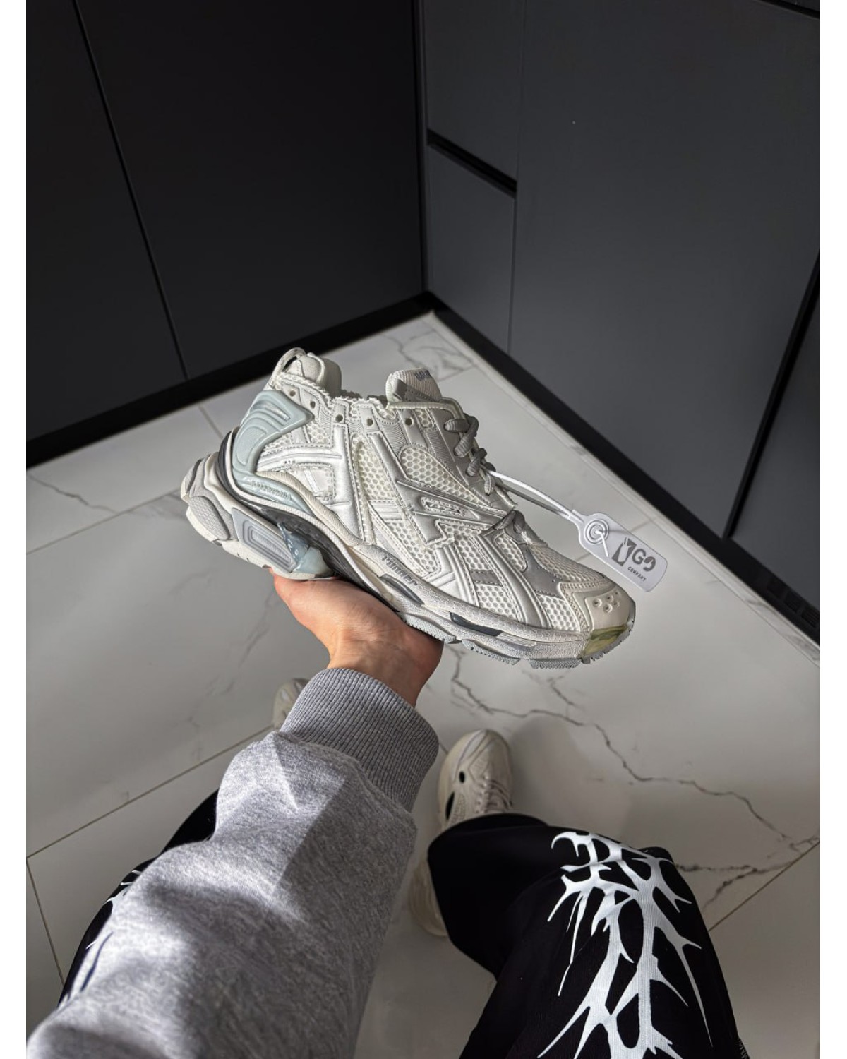 Balenciaga Runner Trainer White/Silver