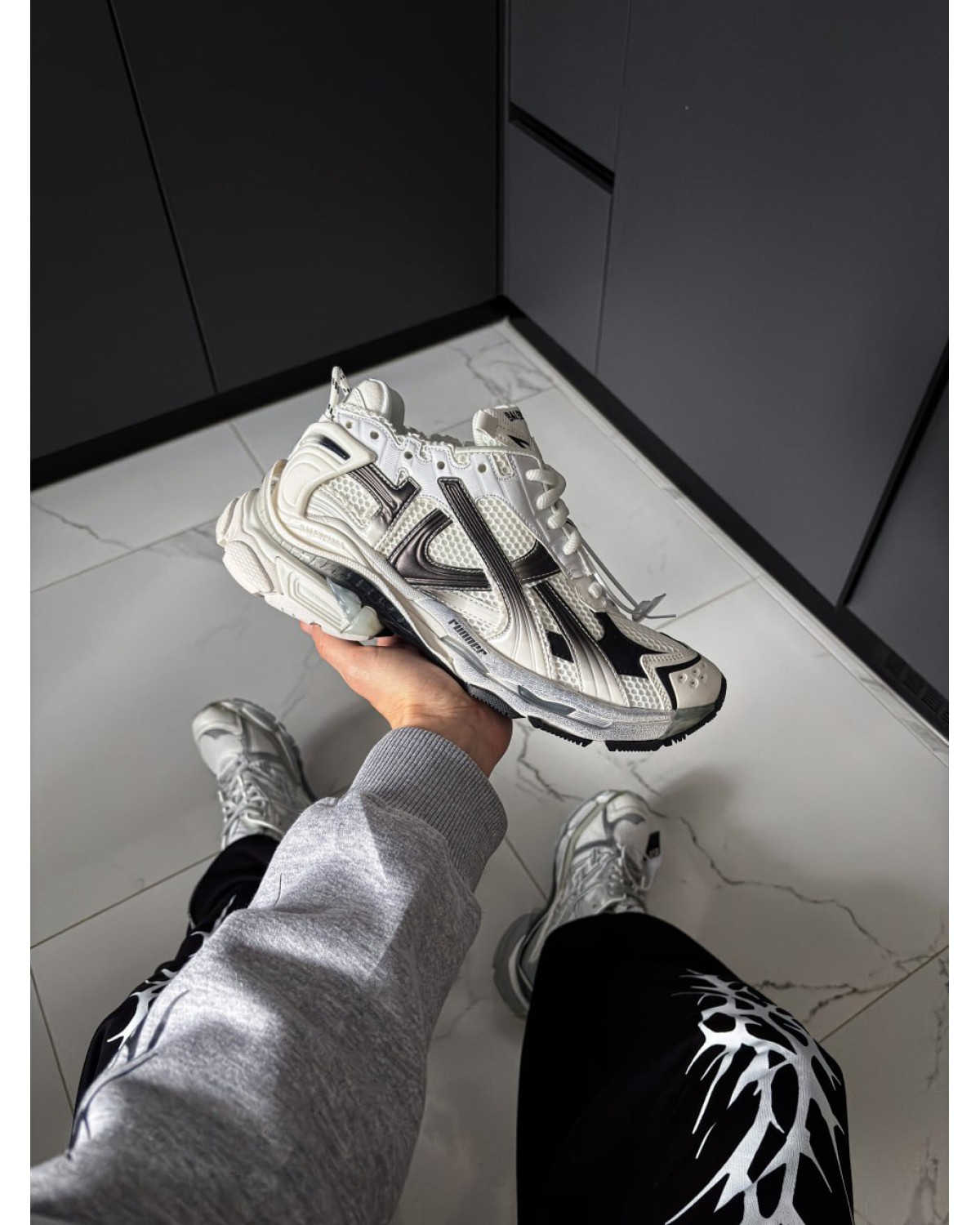 Balenciaga Runner 'Gradient - White Black'