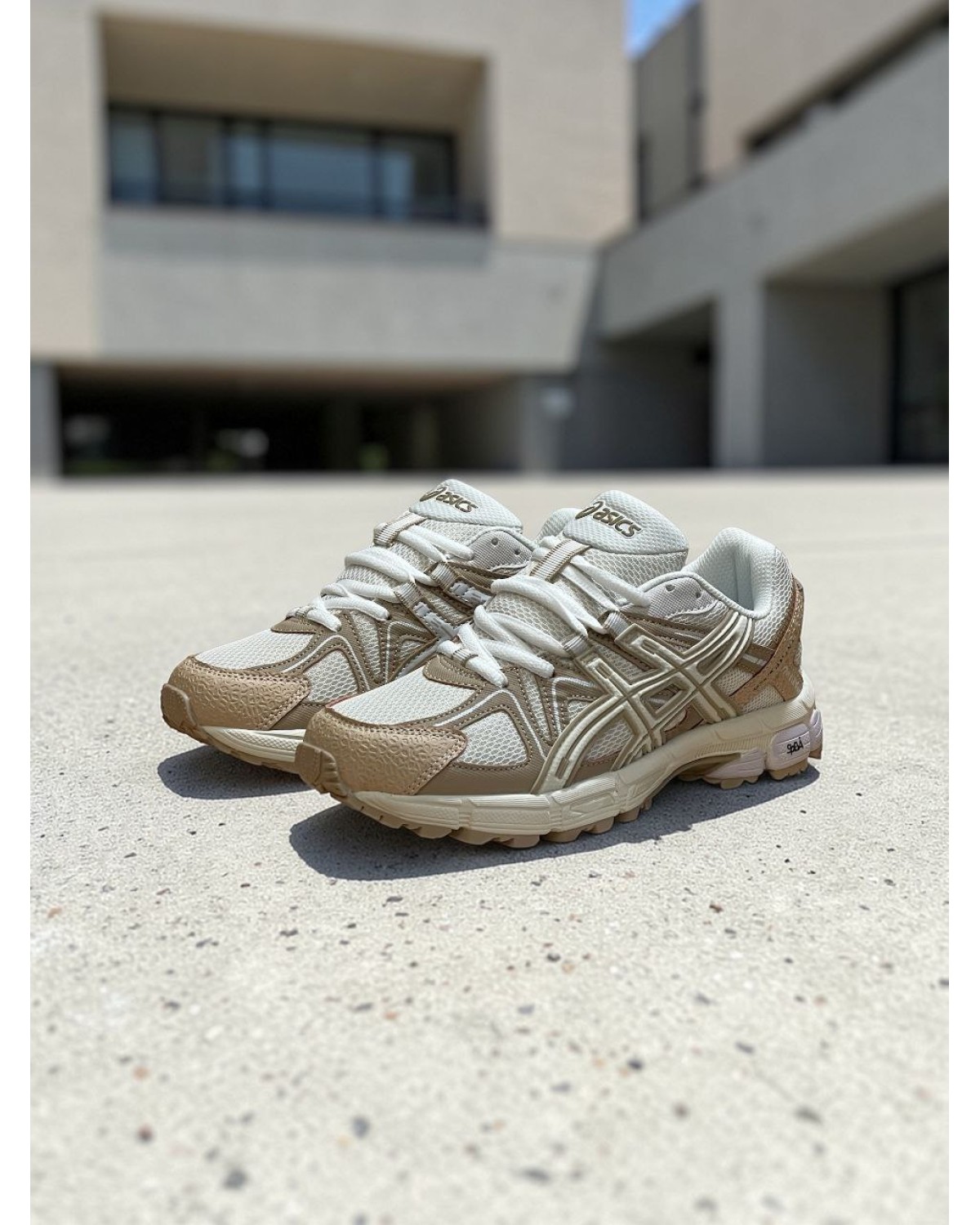 Asics Gel Kahana 8 Beige