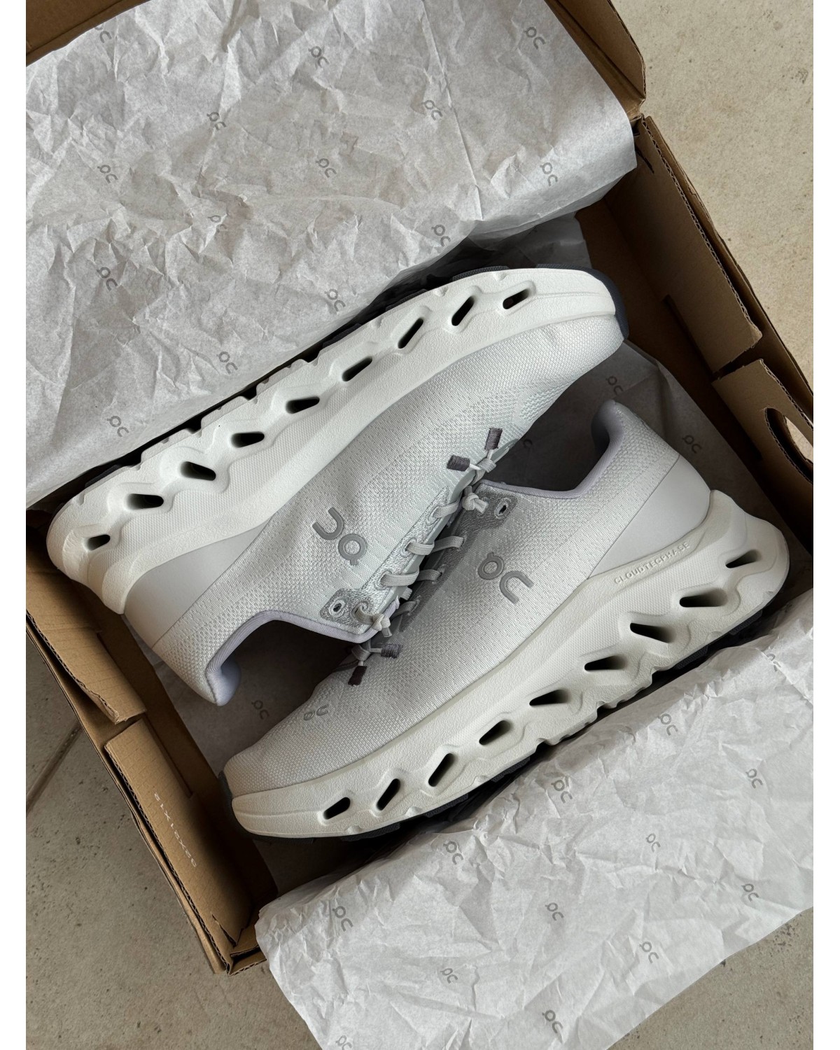 On Cloudtilt White Grey