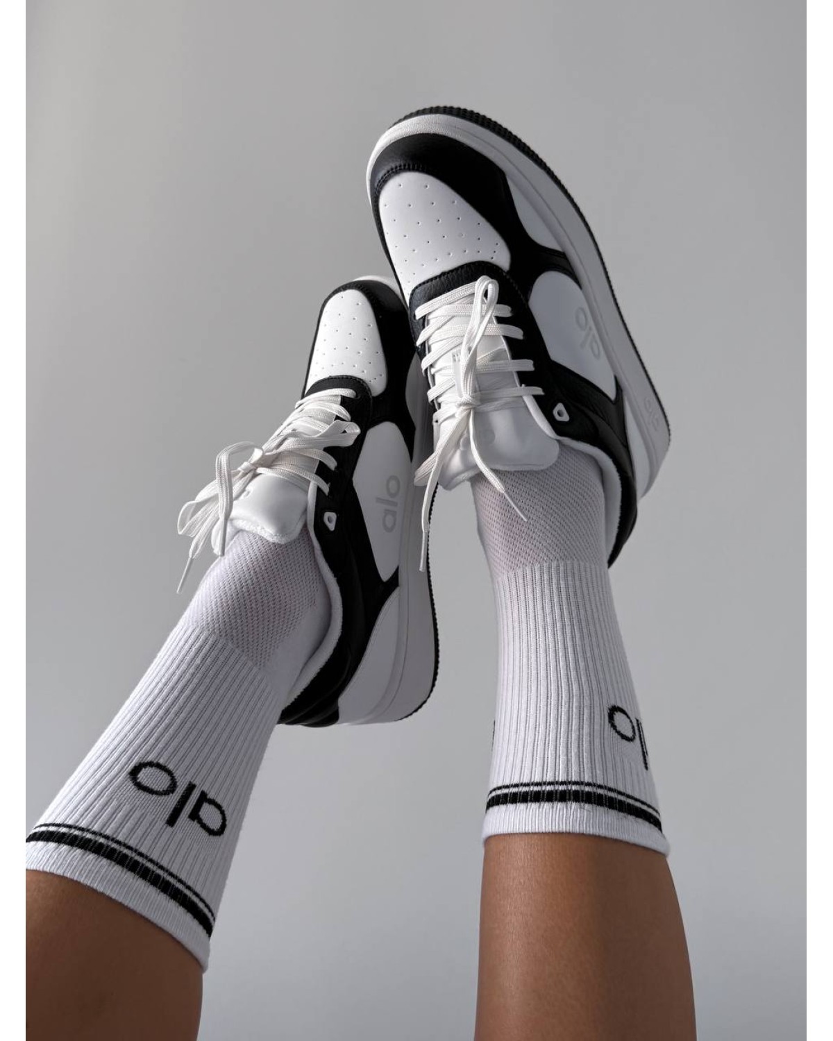 Alo Yoga Recovery Mode Sneaker Black/White