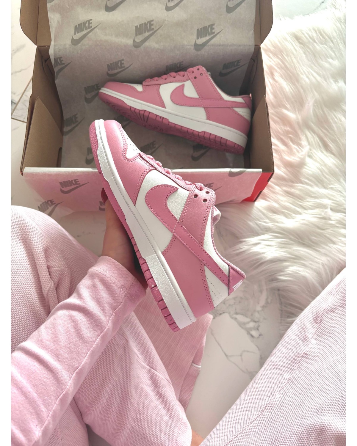 Nike SB Dunk Low Pink White