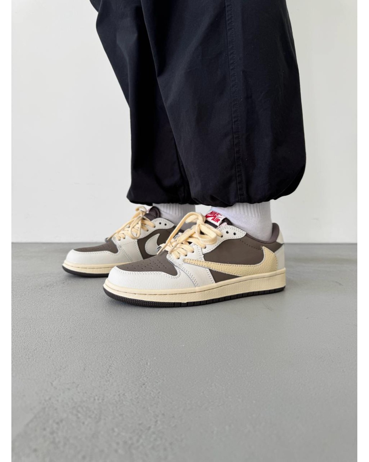 Jordan 1 Low OG SP Travis Scott Reverse Mocha