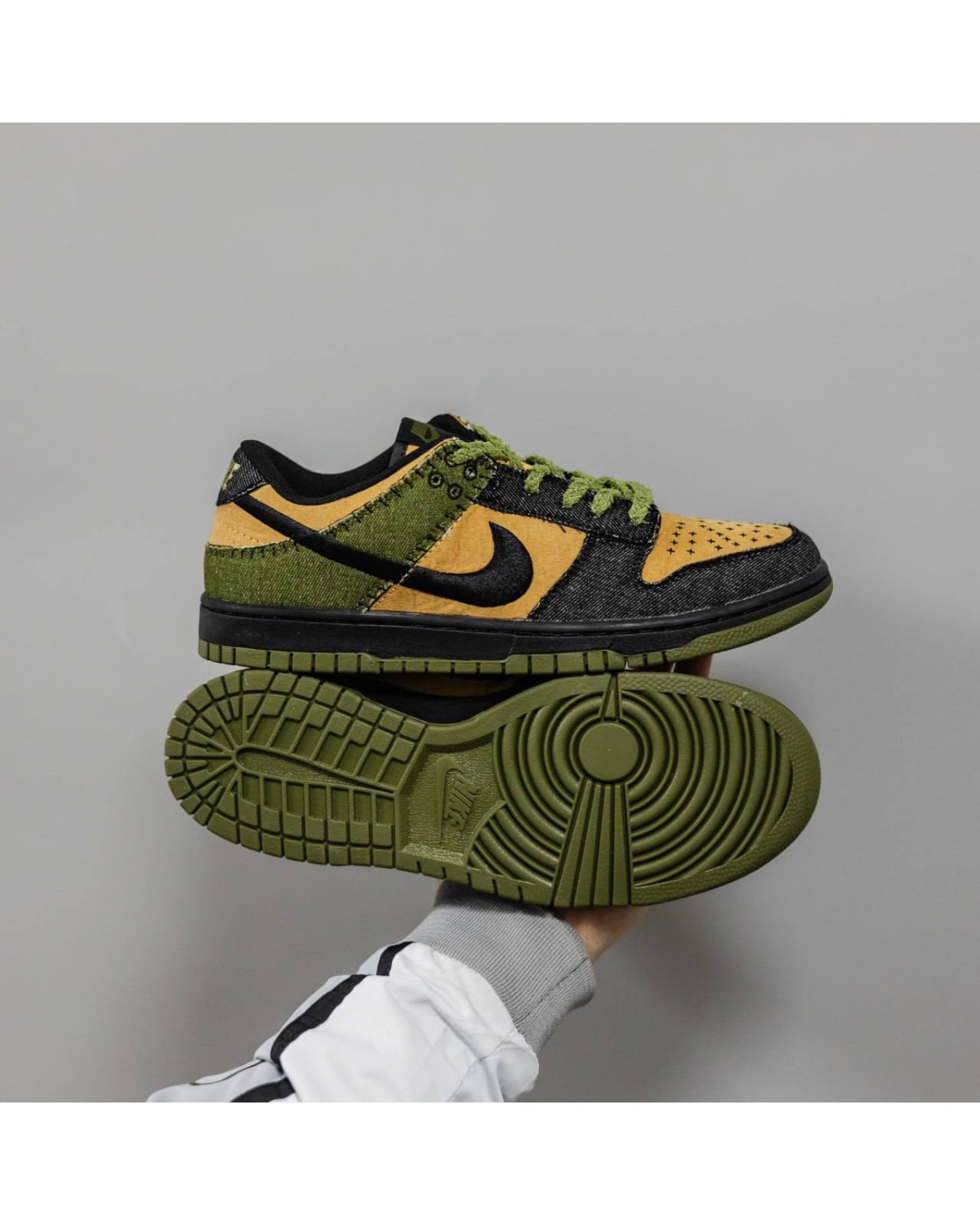 Nike SB Dunk Low
