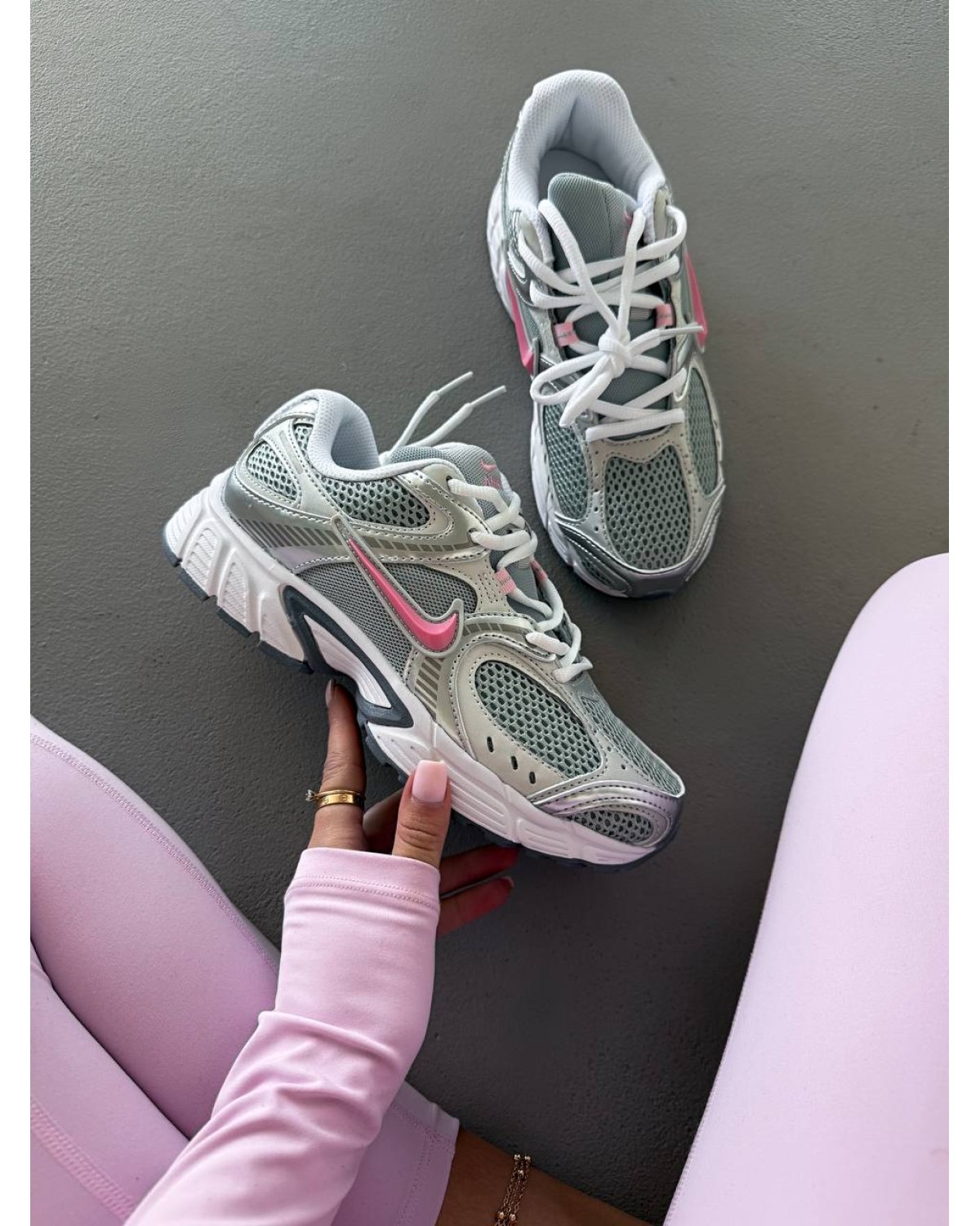 Nike V5 RNR Silver/Mint/Pink