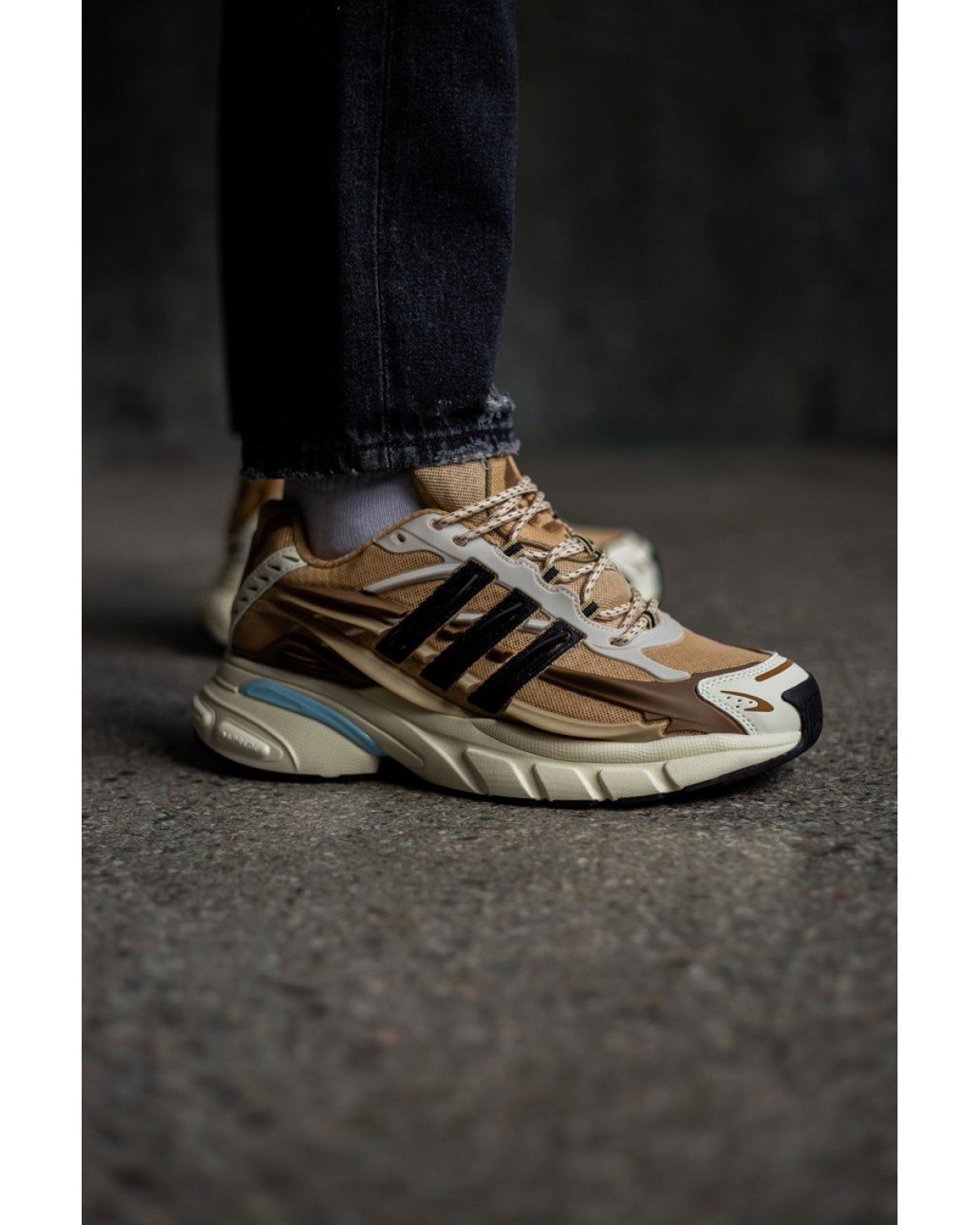 Adidas Jellyfish “Crystal Sand” Pharrell Williams
