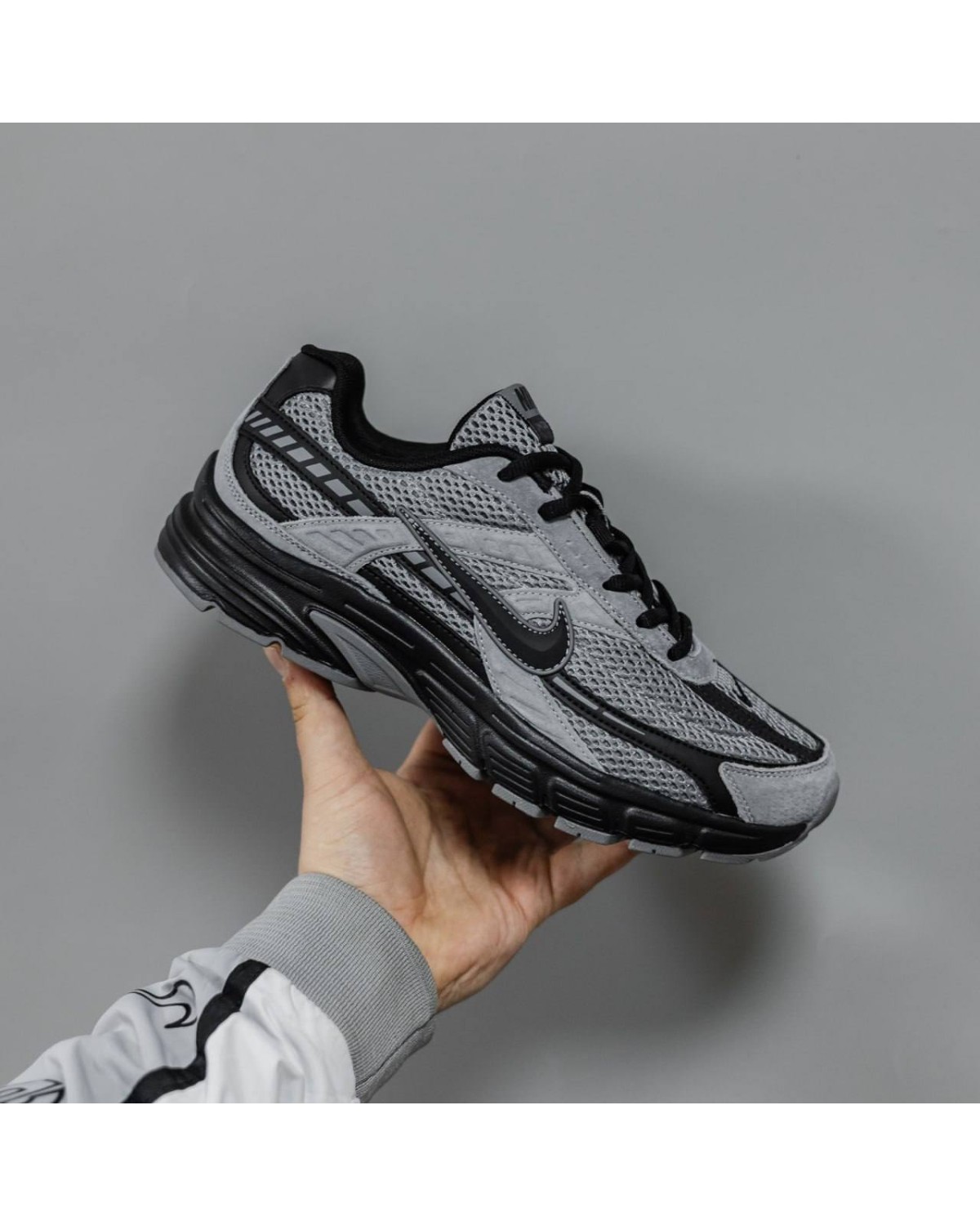 Nike Initiator