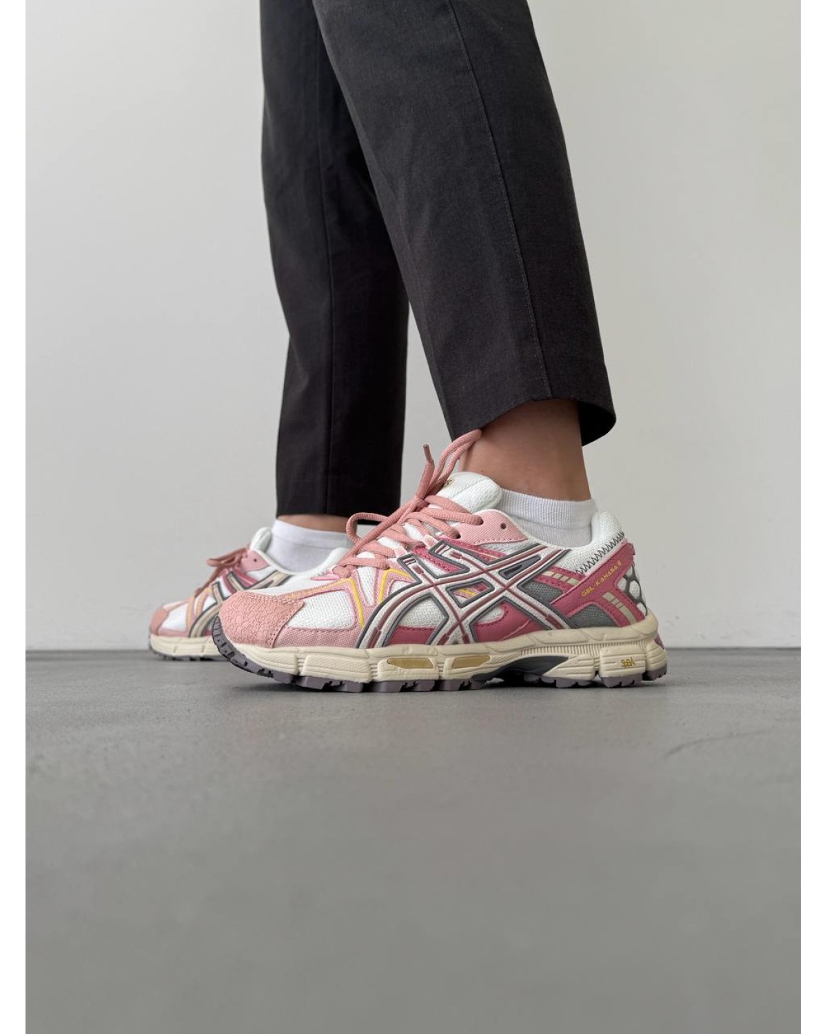 Asics Gel-Kahana 8 White Pink Marathon Running