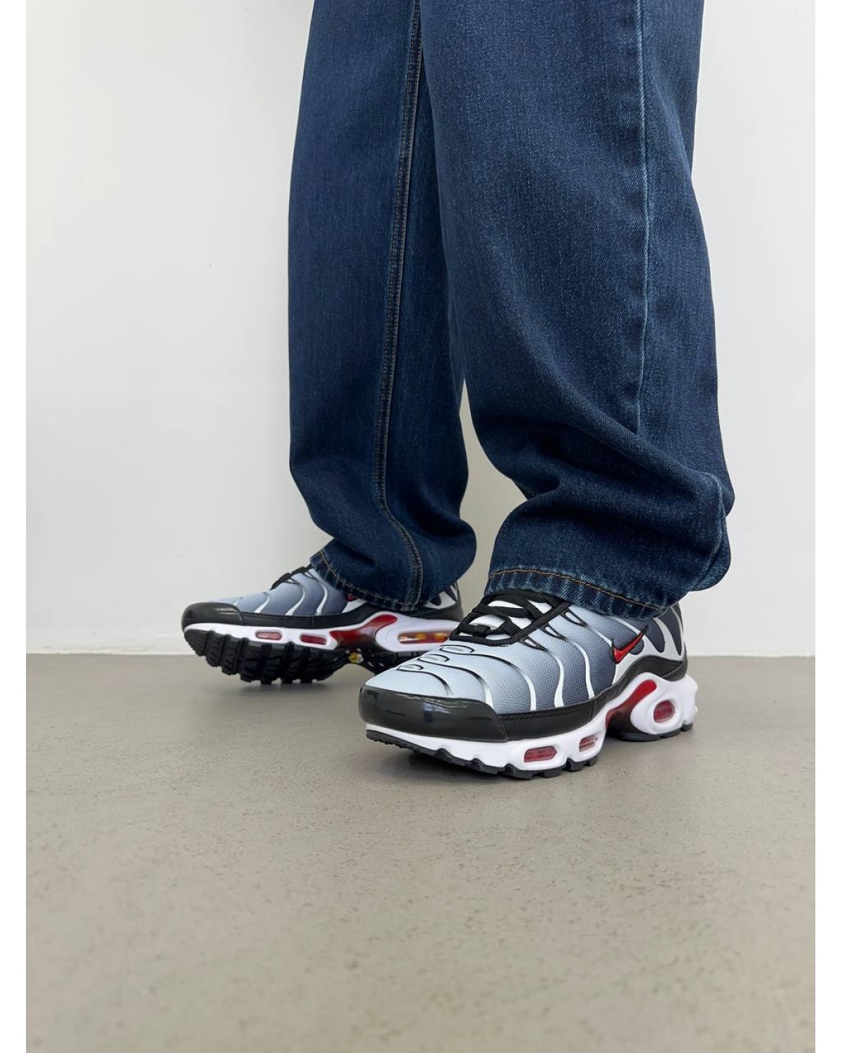 Nike Air Max Plus TN Black Silver Red Nike Air Max Plus TN Black Silver Red