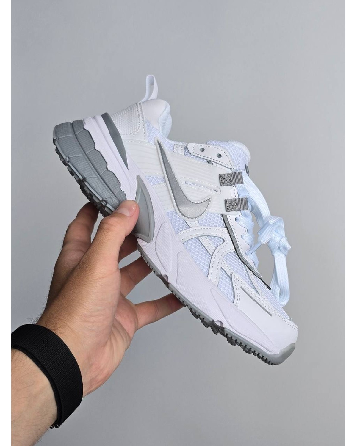 Nike V2K Run White/Light Grey/Grey