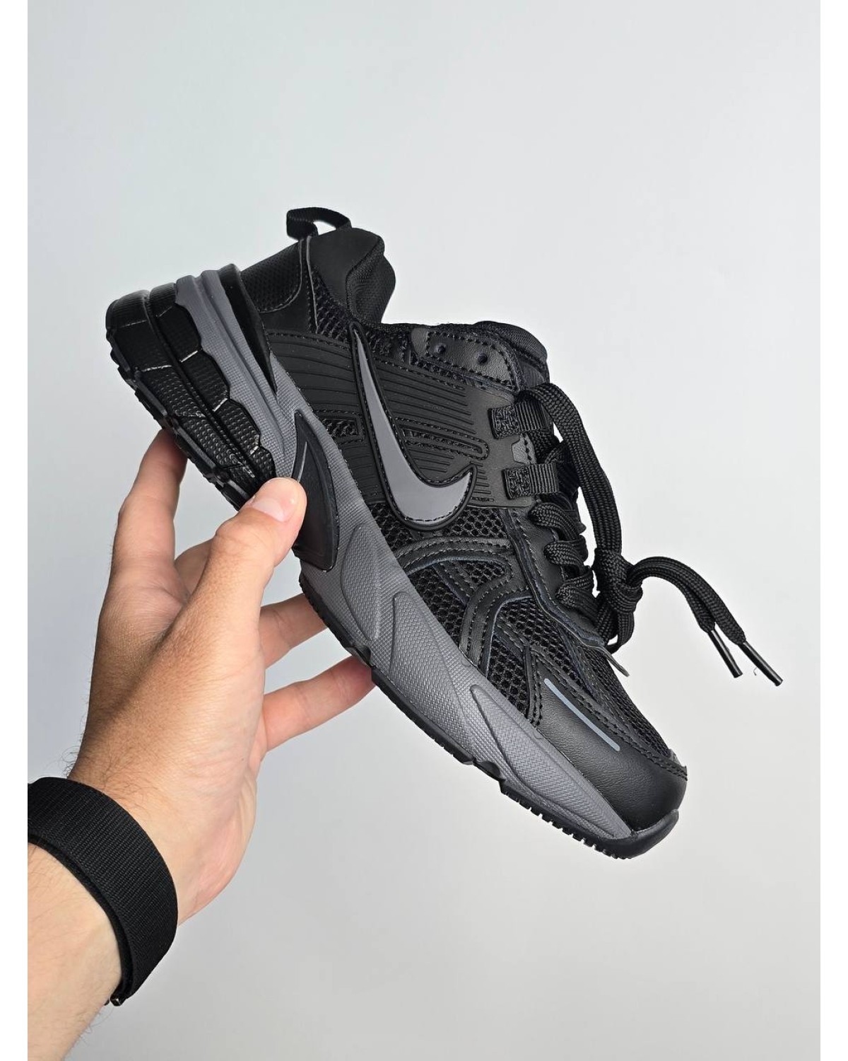 Nike V2K Run Black/Grey