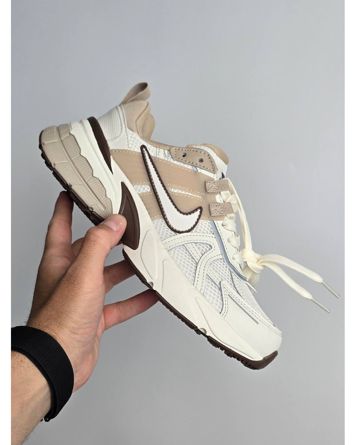 Nike V2K Run White/Light Beige/Brown