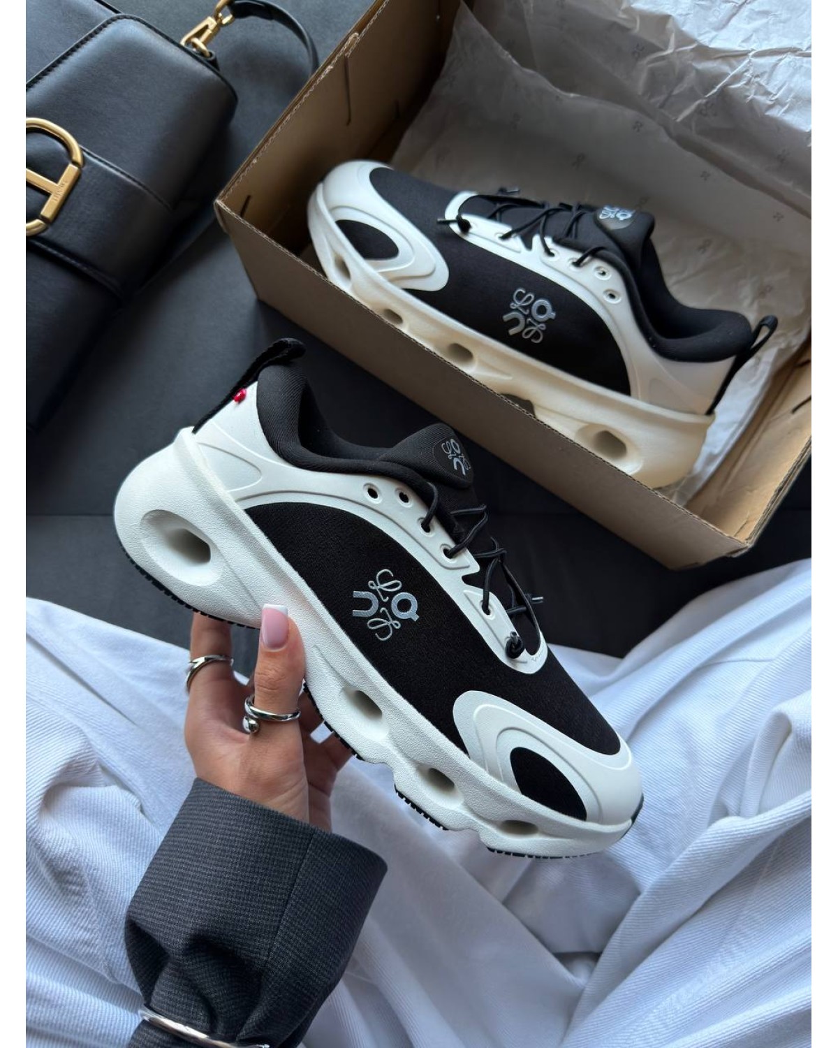 On Cloudsolo x Loewe White/Black