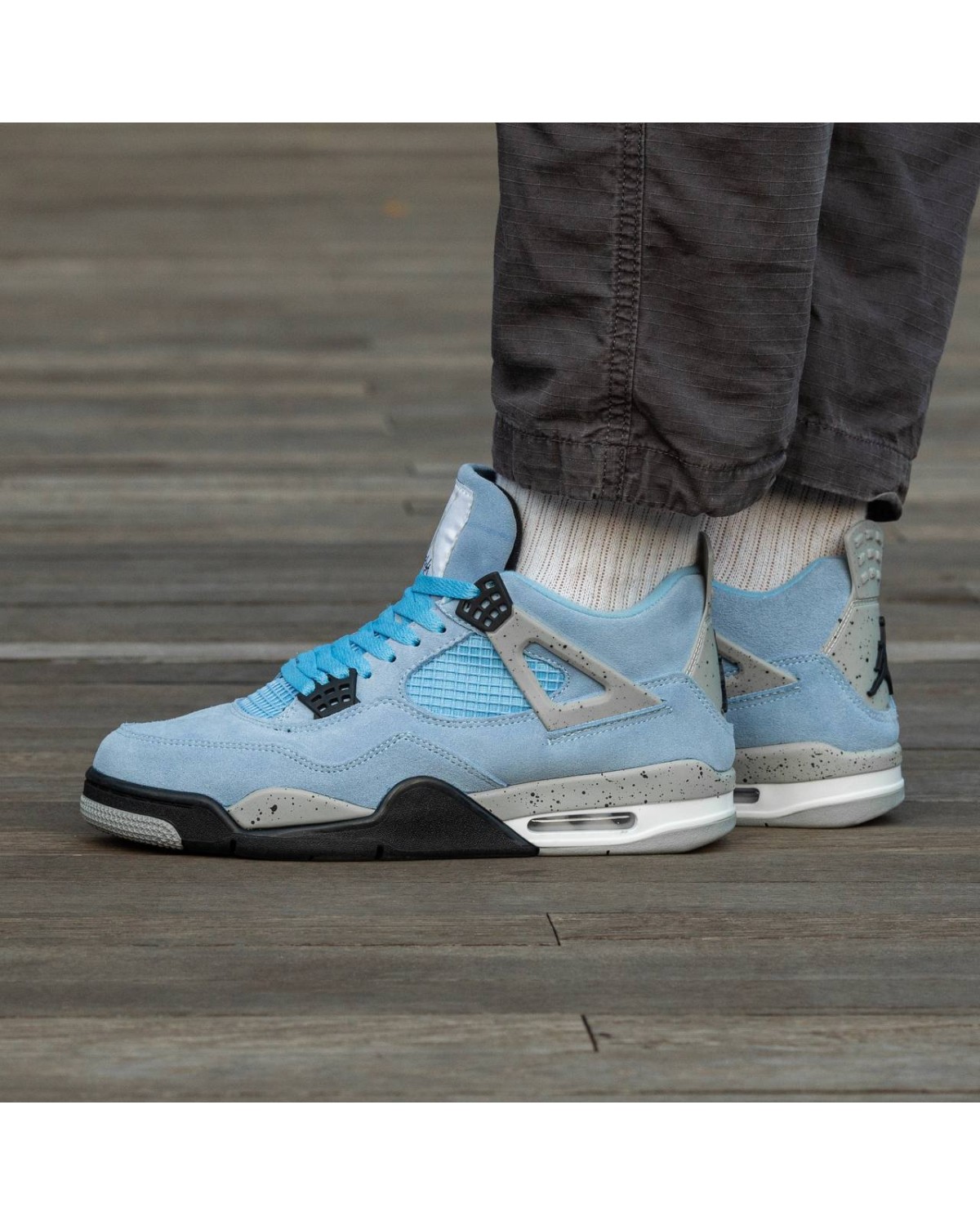 Air Jordan Retro 4 SE University Blue Tech Grey White