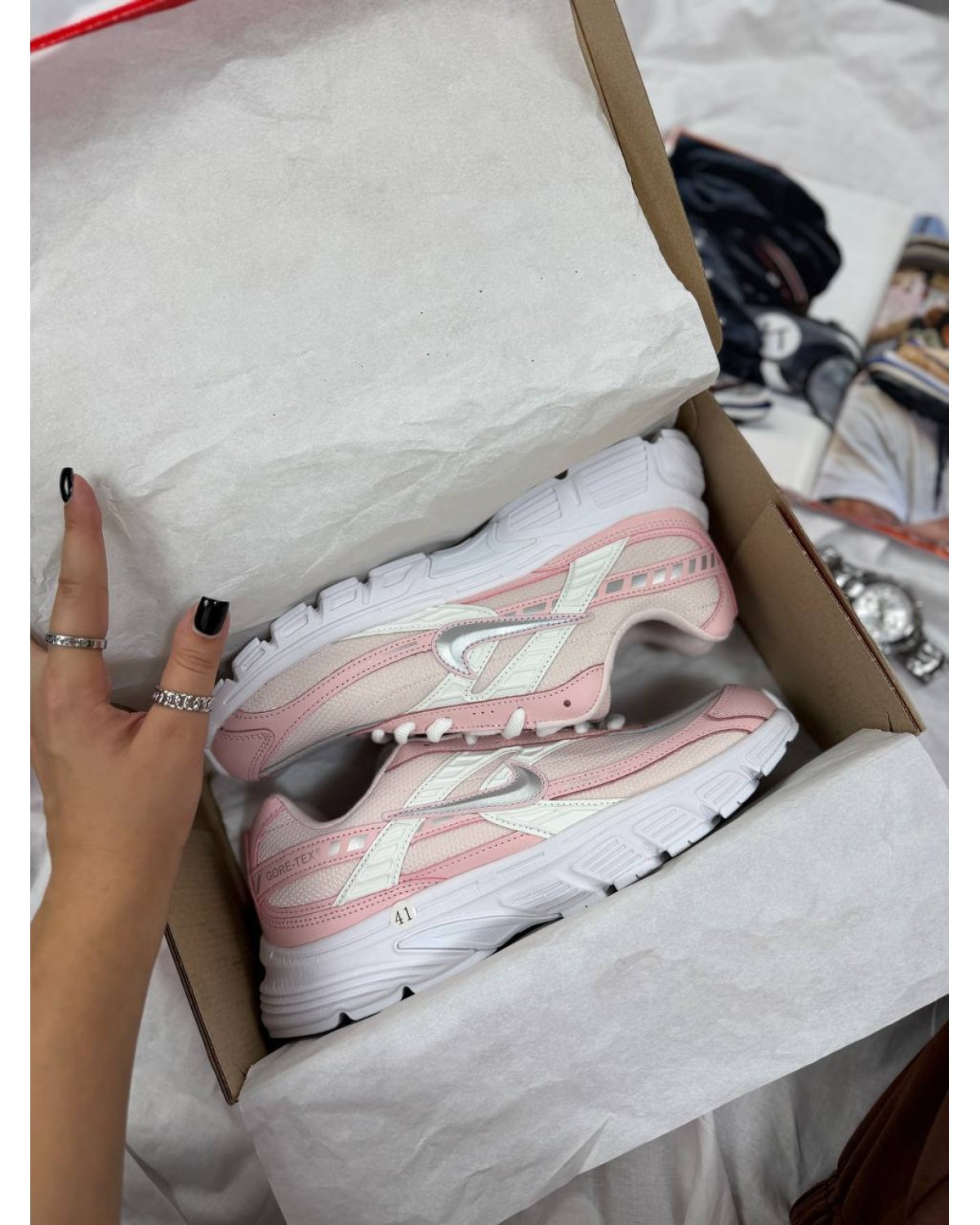 Nike Initiator Pink White Gore Tex Thermo Nike Initiator Pink White Gore Tex Thermo