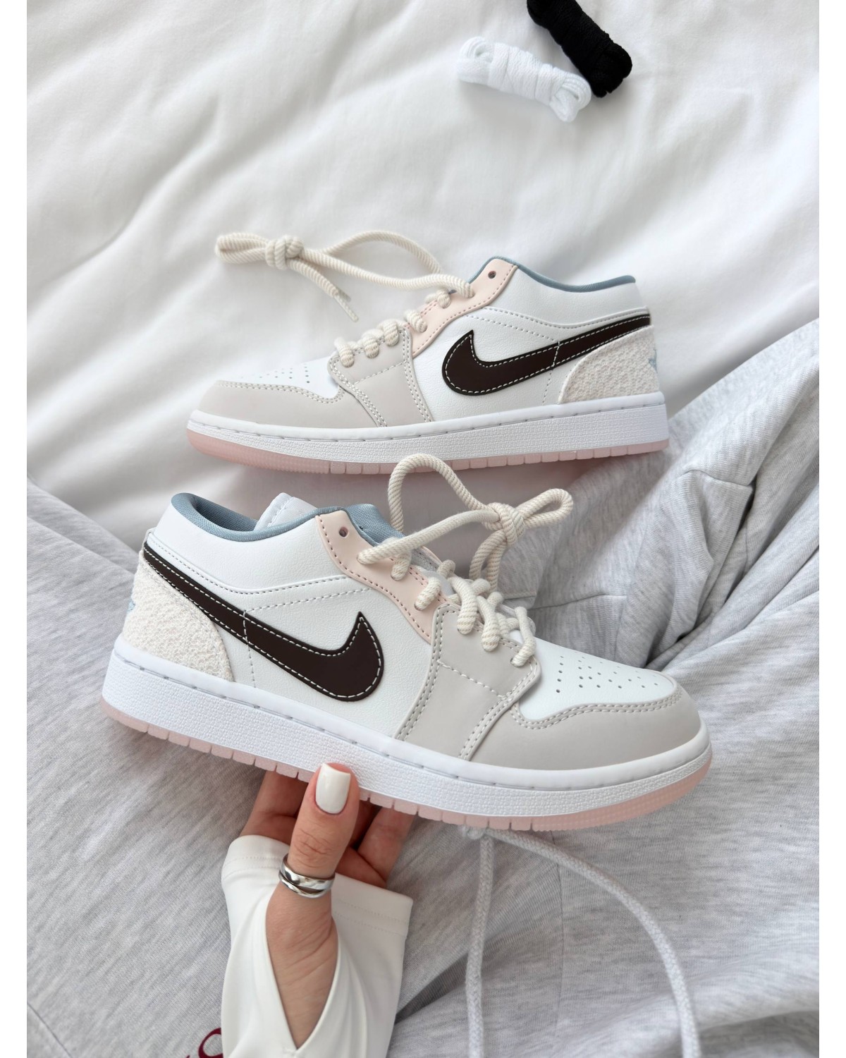 Jordan 1 Low White Beige Black