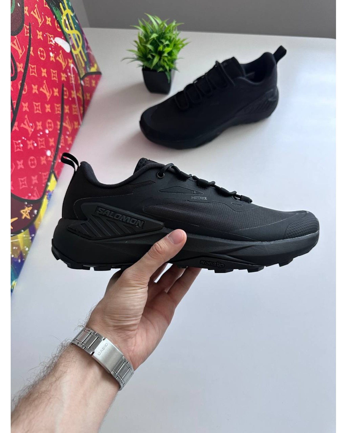 Salomon Genesis Gore-Tex Total Black