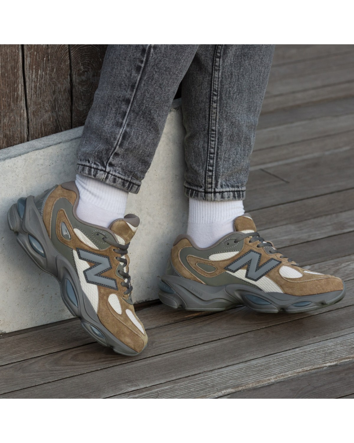 New Balance 983 Brown Haki