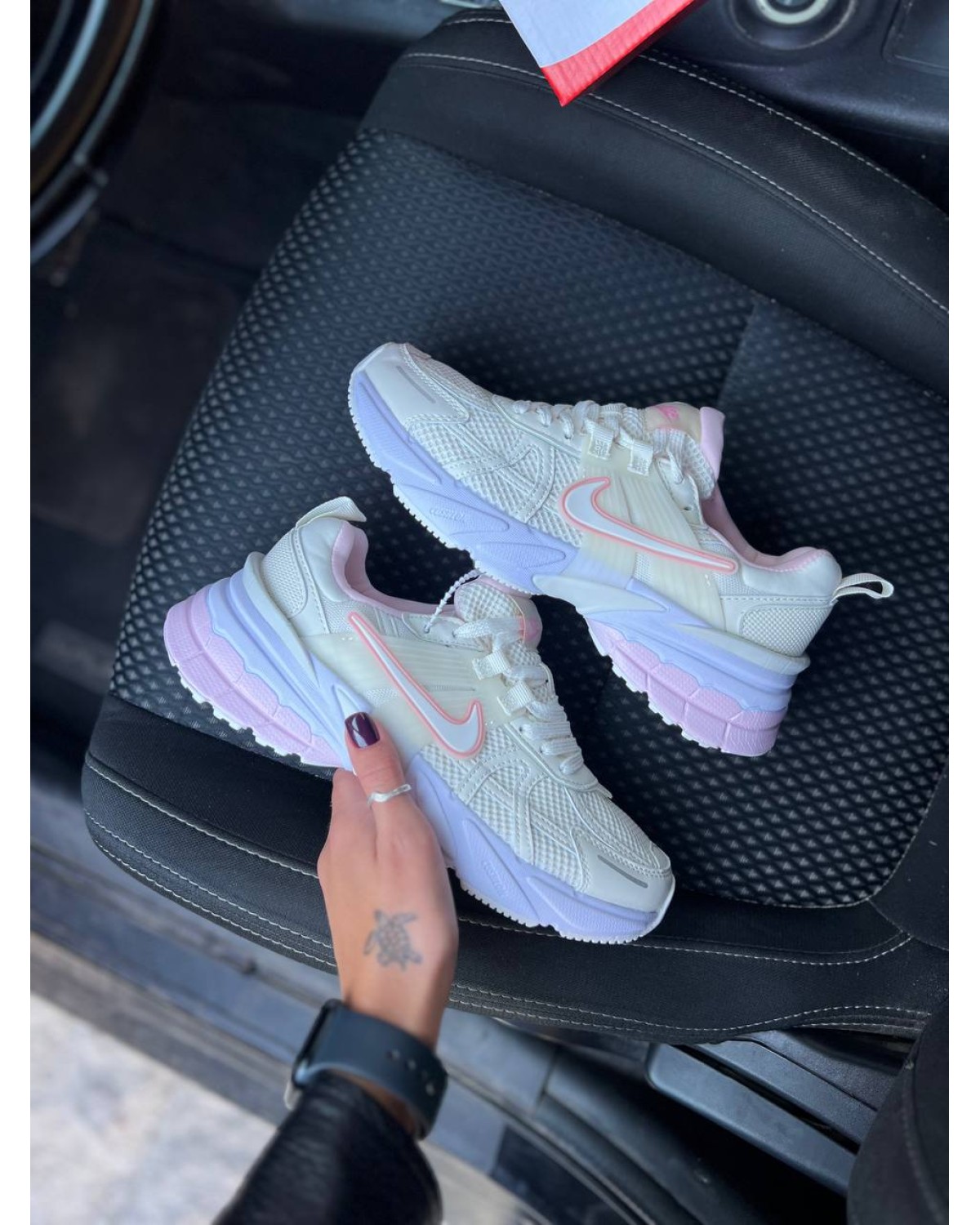 Nike V2K Run Beige Pink