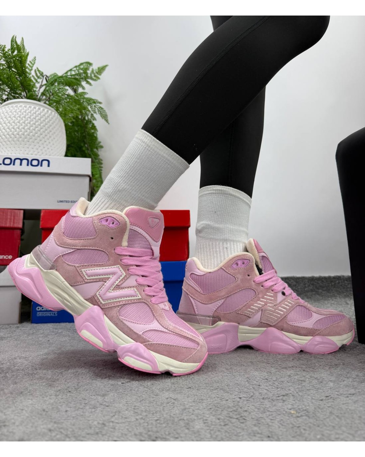 New Balance 9060 Pink