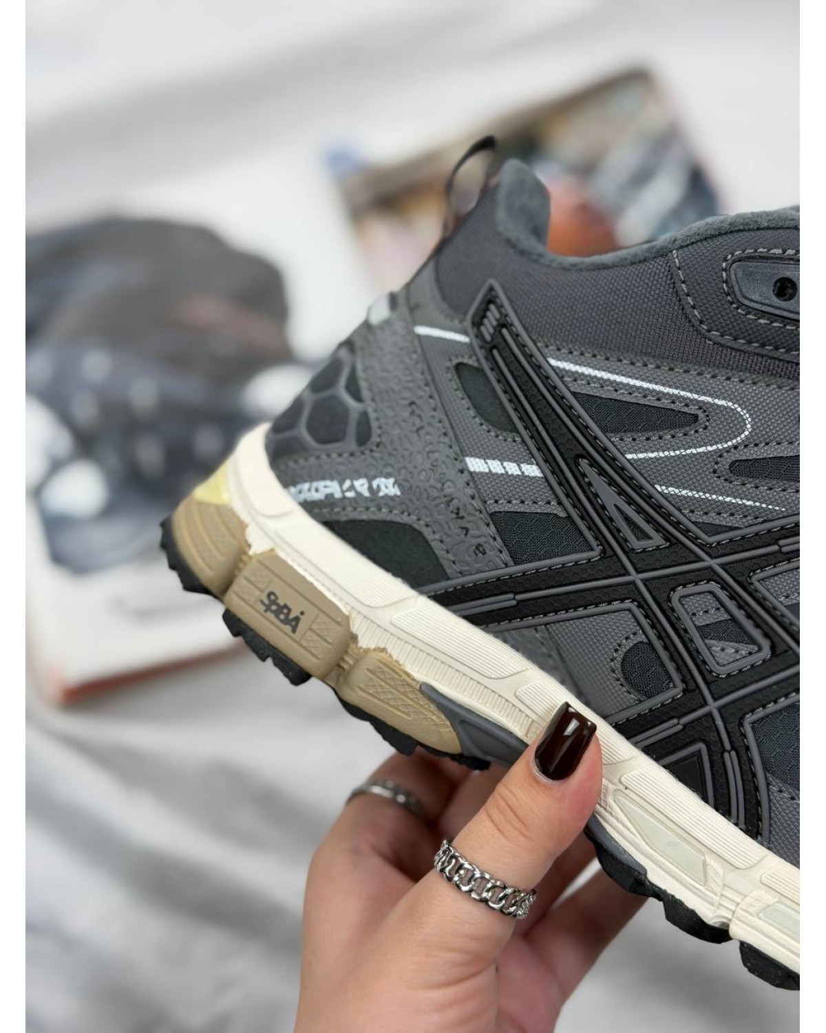 Asics Gel-Kahana 8 Grey Gore-Tex Fur Asics Gel-Kahana 8 Grey Gore-Tex Fur