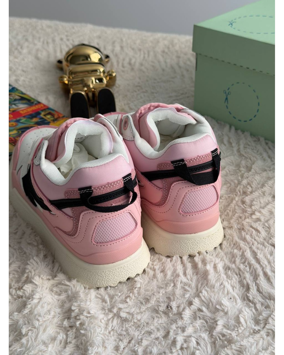 Off-White Sponge Mid Top Pink White Off-White Sponge Mid Top Pink White
