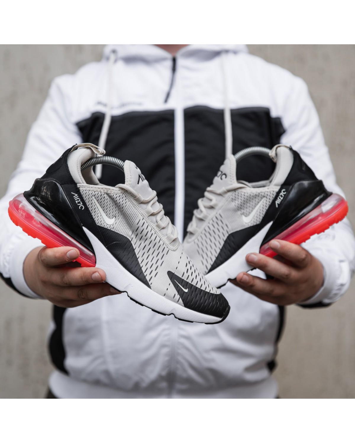 Nike Air Max 270 Grey Red