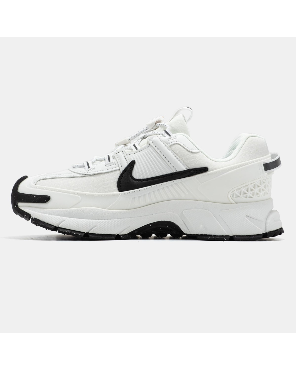 Nike Air Zoom Vomero Roam White Black Nike Air Zoom Vomero Roam White Black