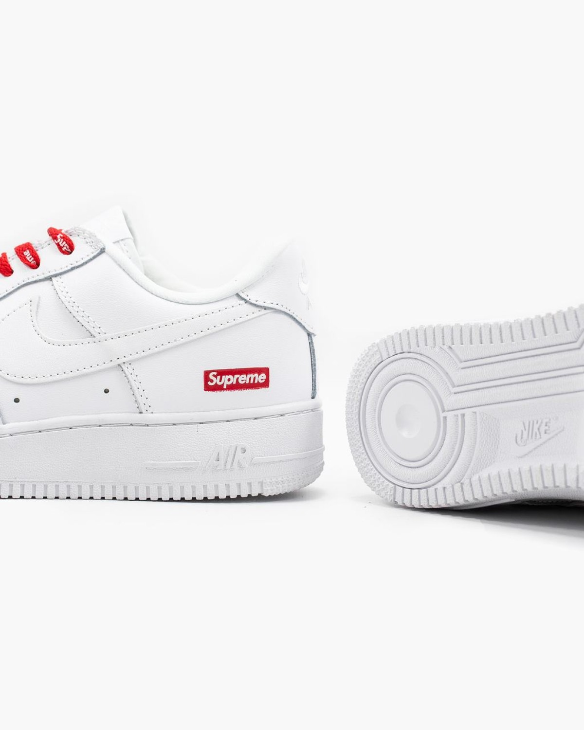 Nike Air Force 1 07 Supreme White