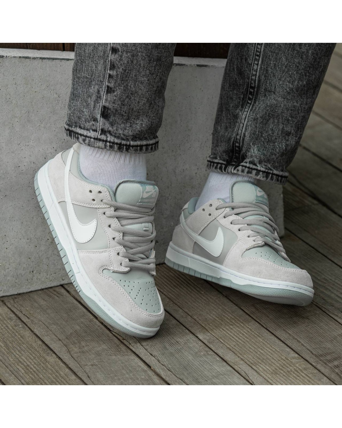 Nike SB Dunk Grey Suede