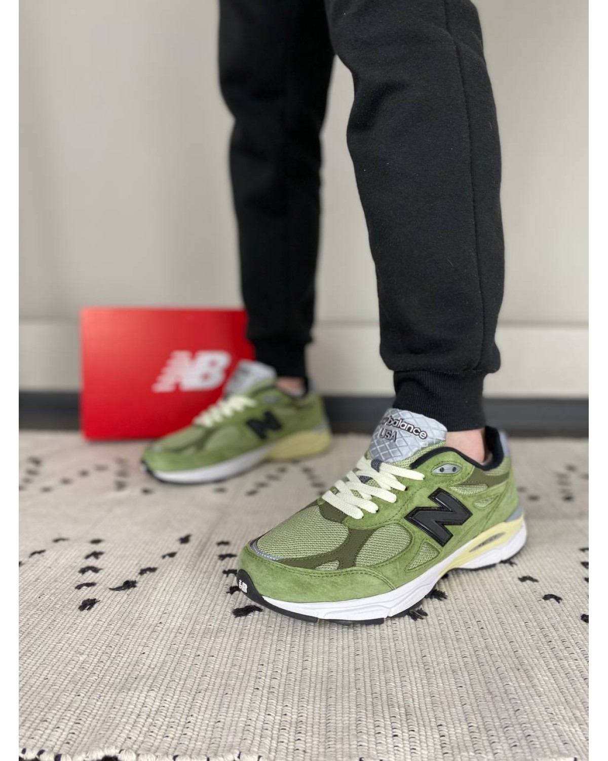New Balance 990v3