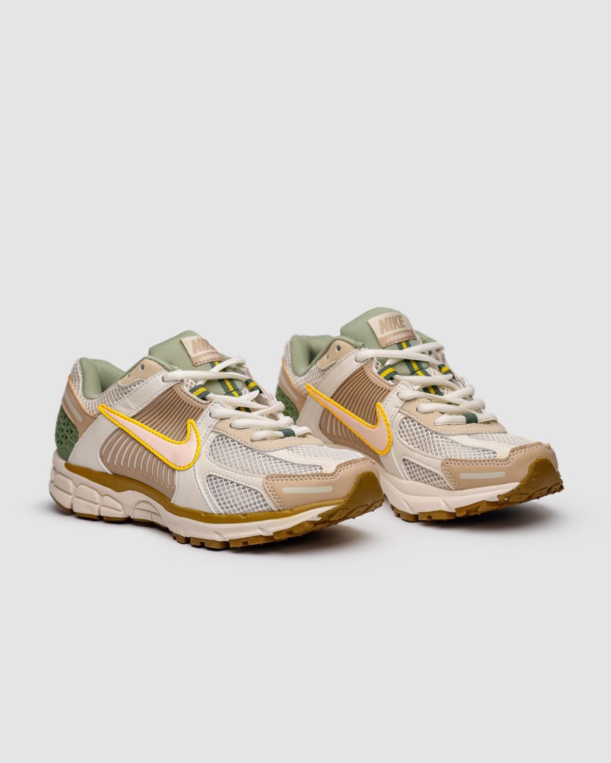 Nike Zoom Vomero 5 Sail Laser Orange