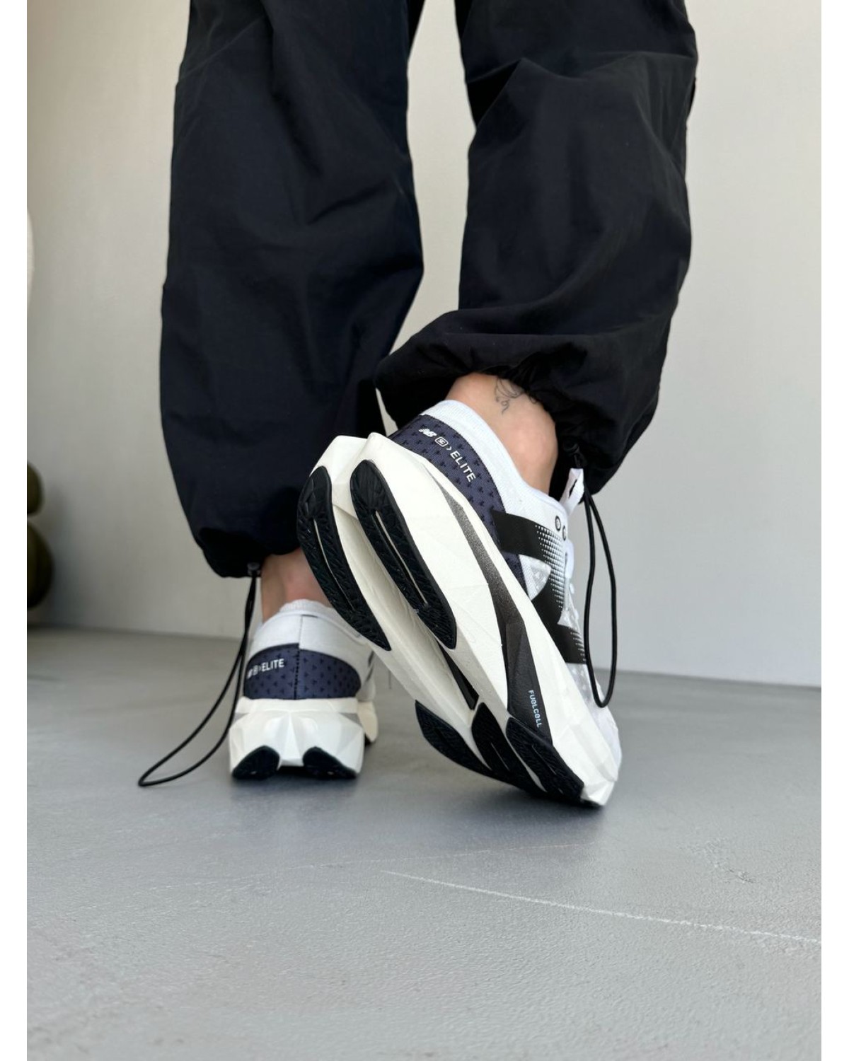 New Balance SC Elite V4 White/Black