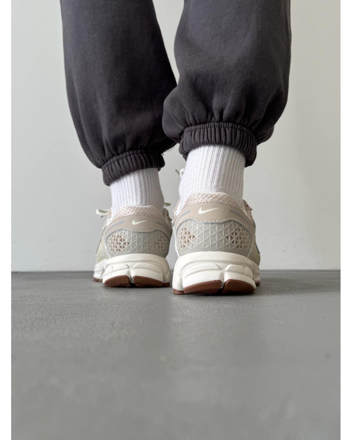 Nike Zoom Vomero Beige