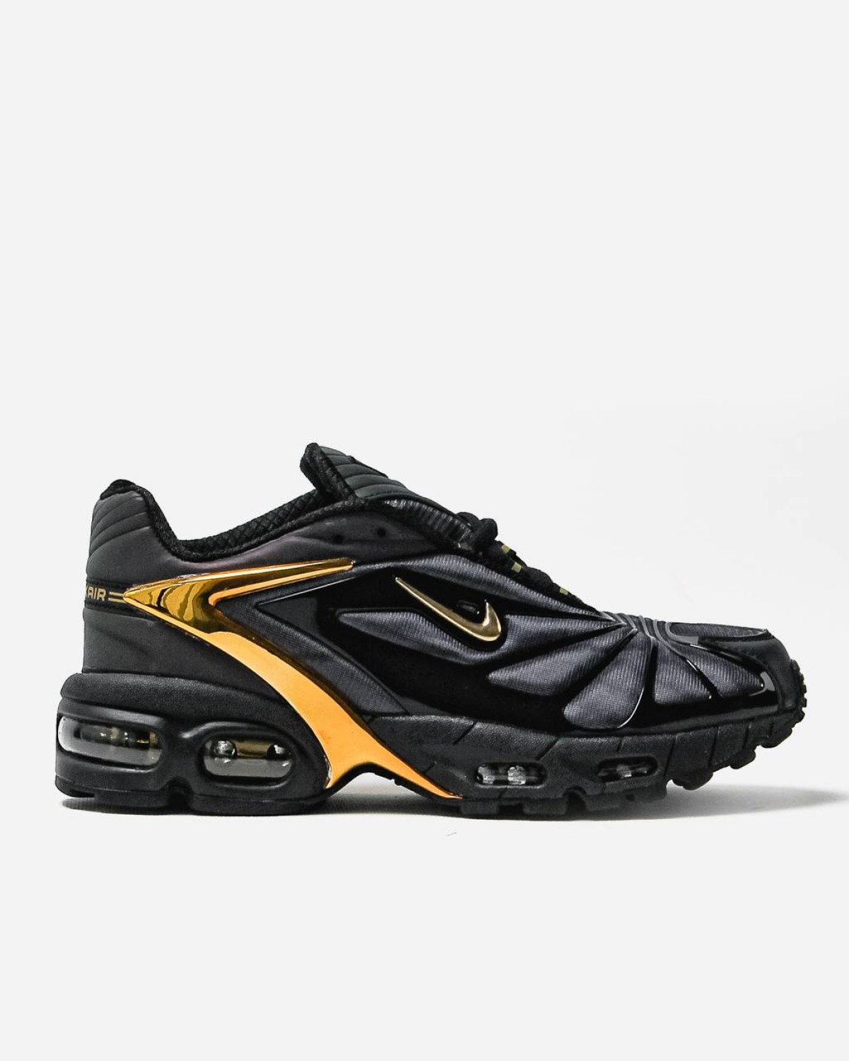 Nike Air Max x Skepta Black Gold