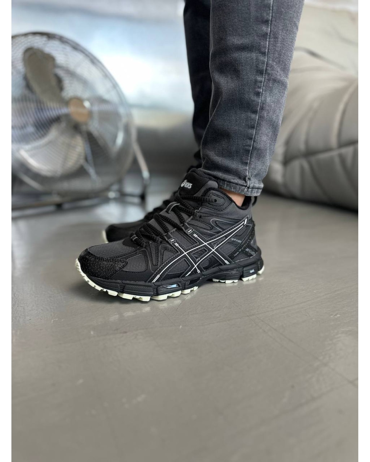 Asics Gel-Kahana 8 High Black Grey Fur