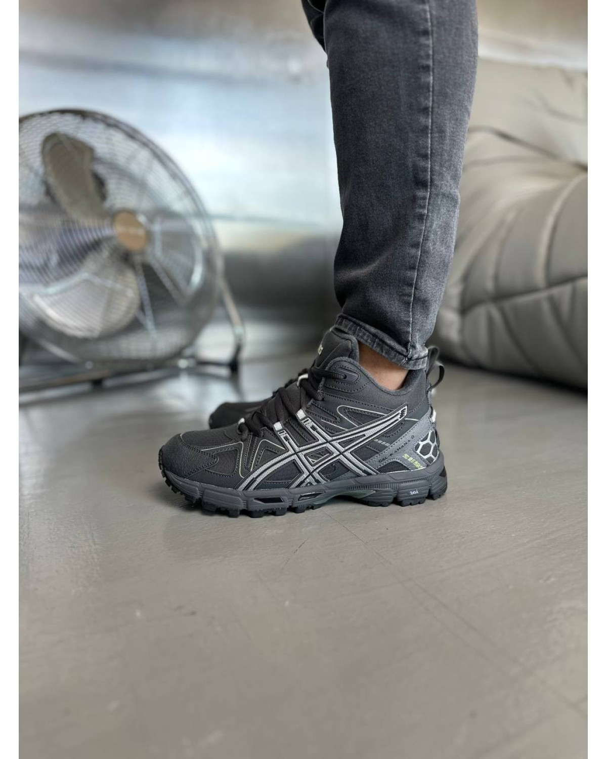 Asics Gel-Kahana 8 High Dark Grey Fur