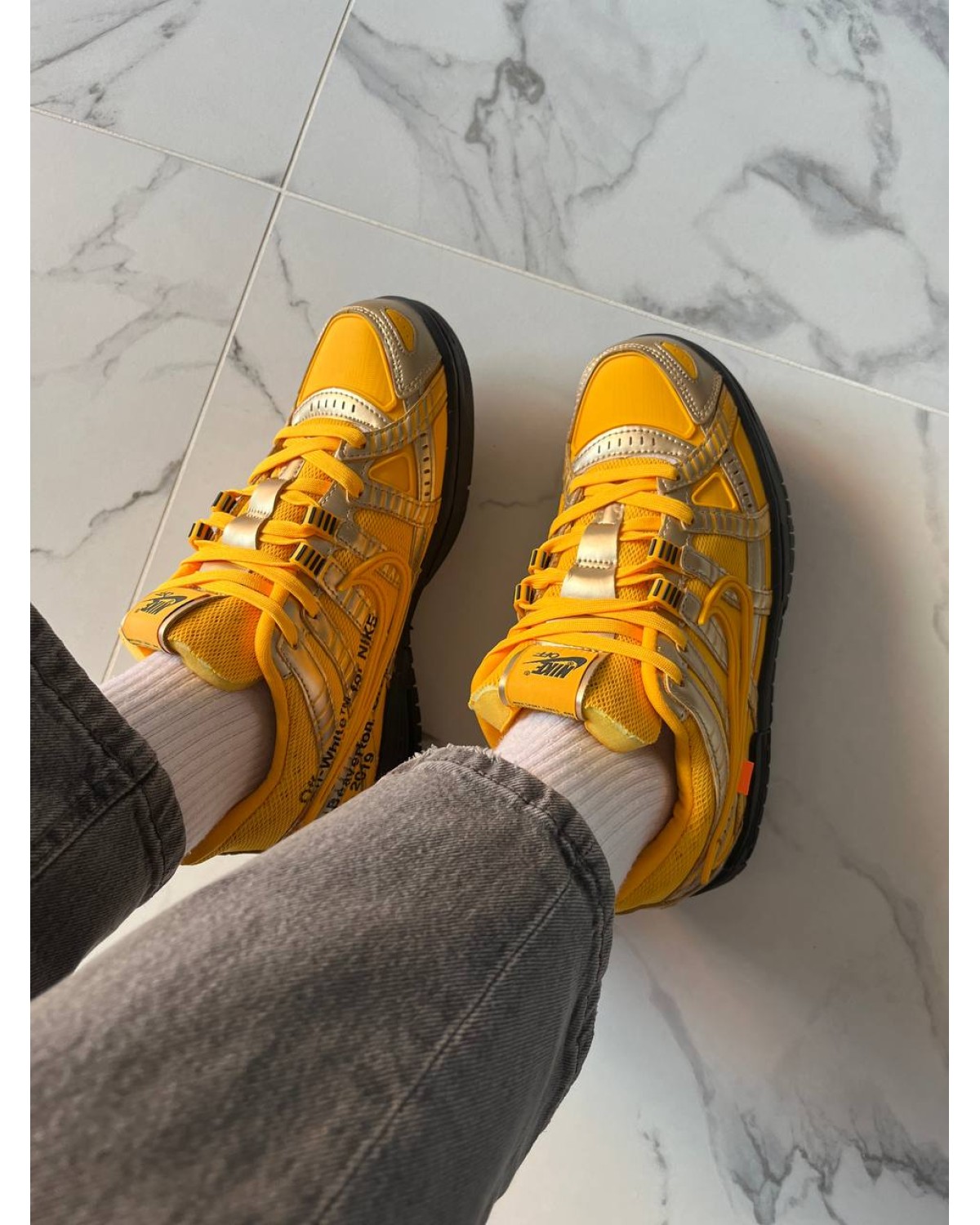 Nike Air Rubber Dunk Off-White University Gold